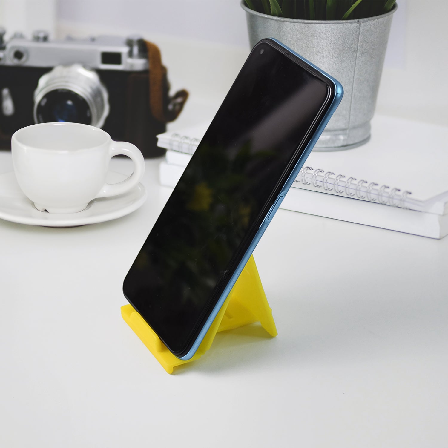Adjustable Foldable Plastic Mobile Phone Stand (1 Pc / Mix Color)