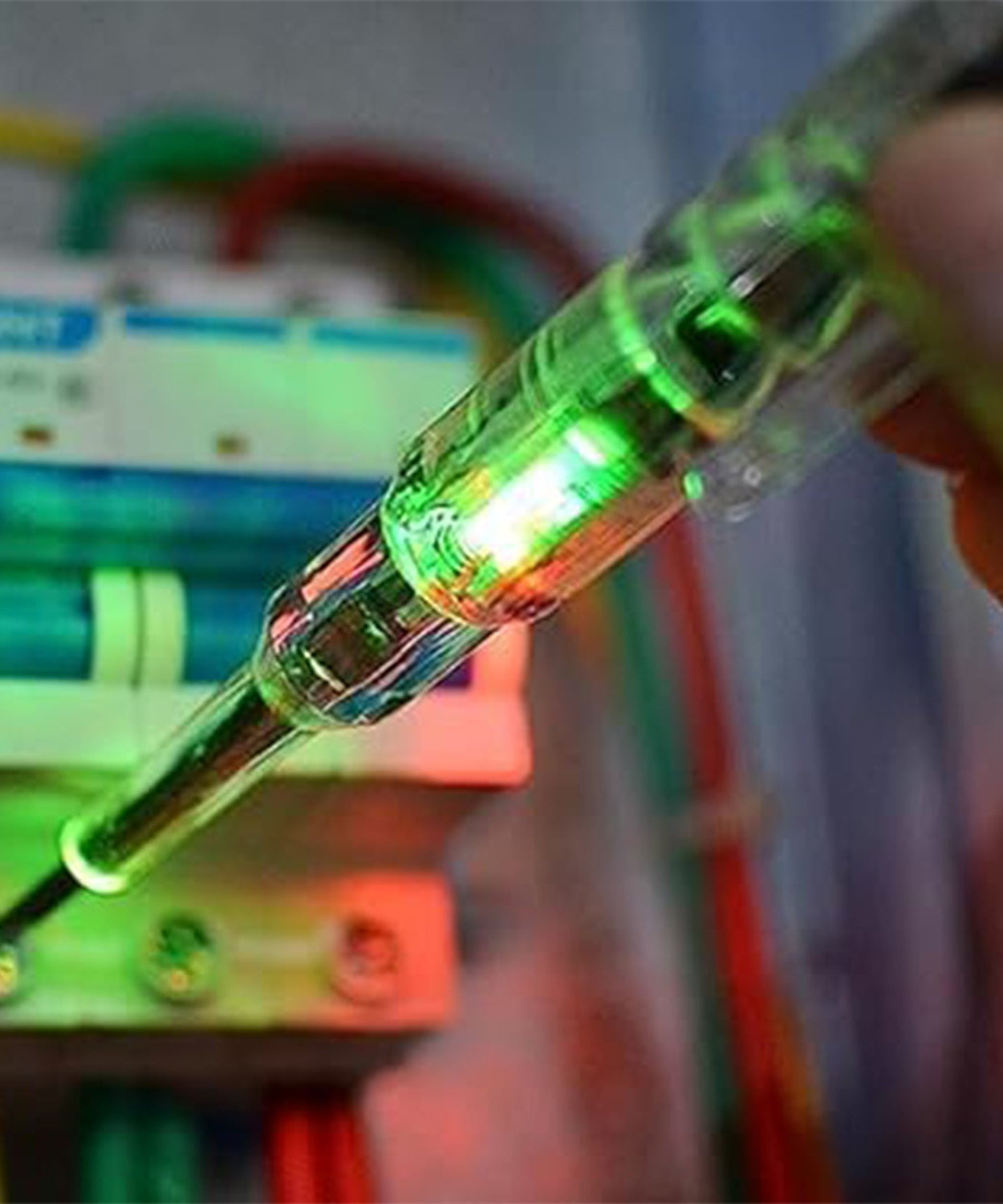 Electrical Detector Slotted Screwdriver With Small Batteries (1 Pc)