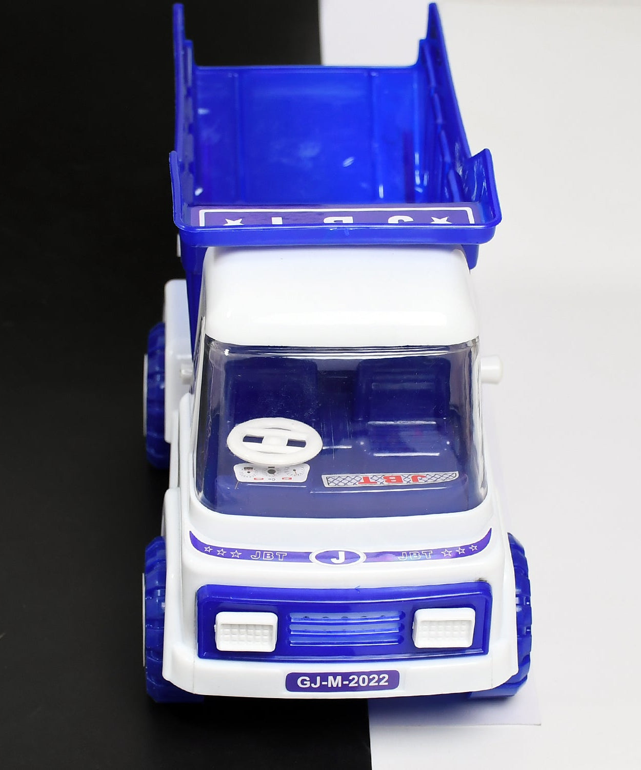 STRONG & DURABLE PLASTIC MATERIAL.