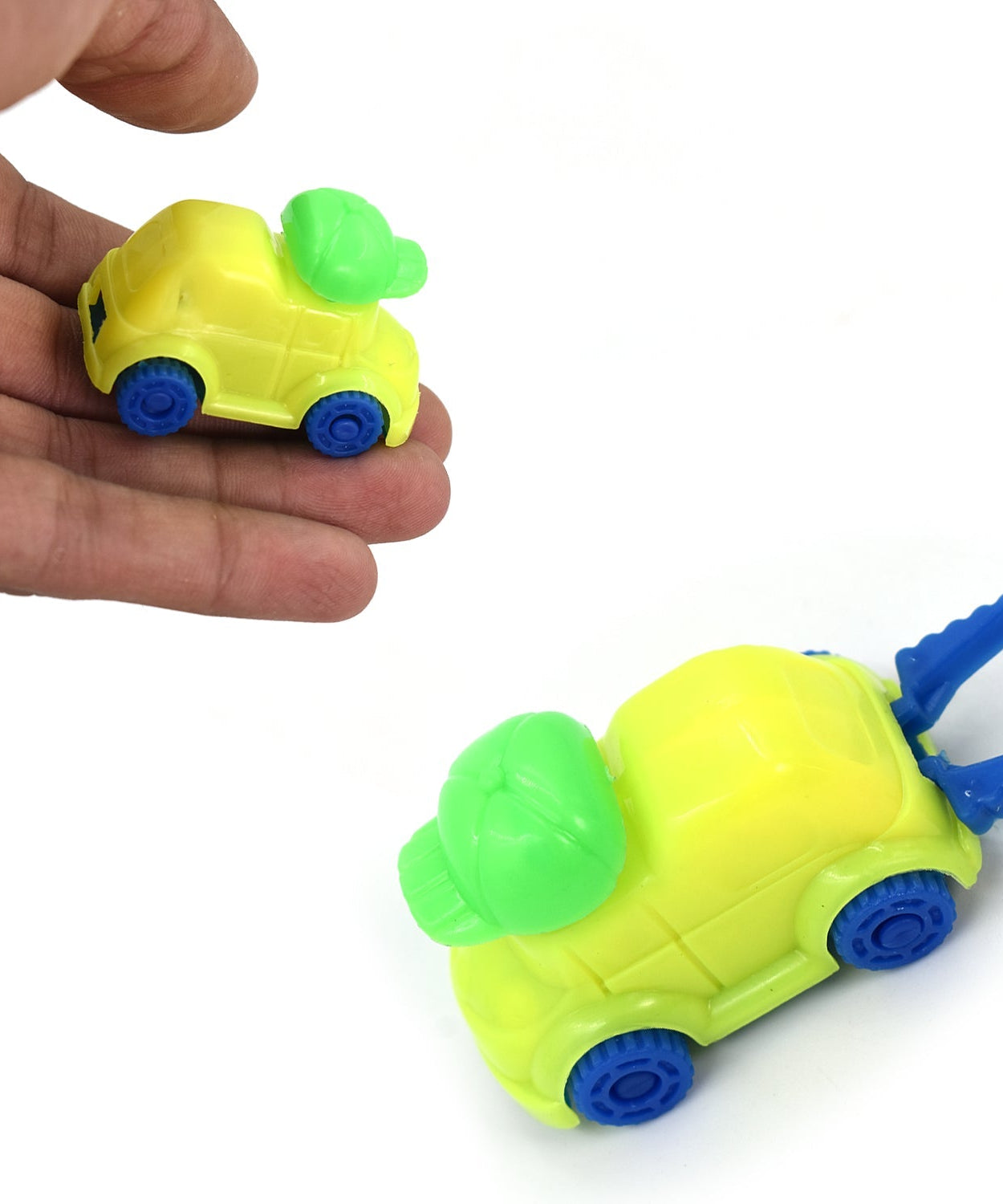 30 mini pull-back toy cars for children’s play and enjoyment