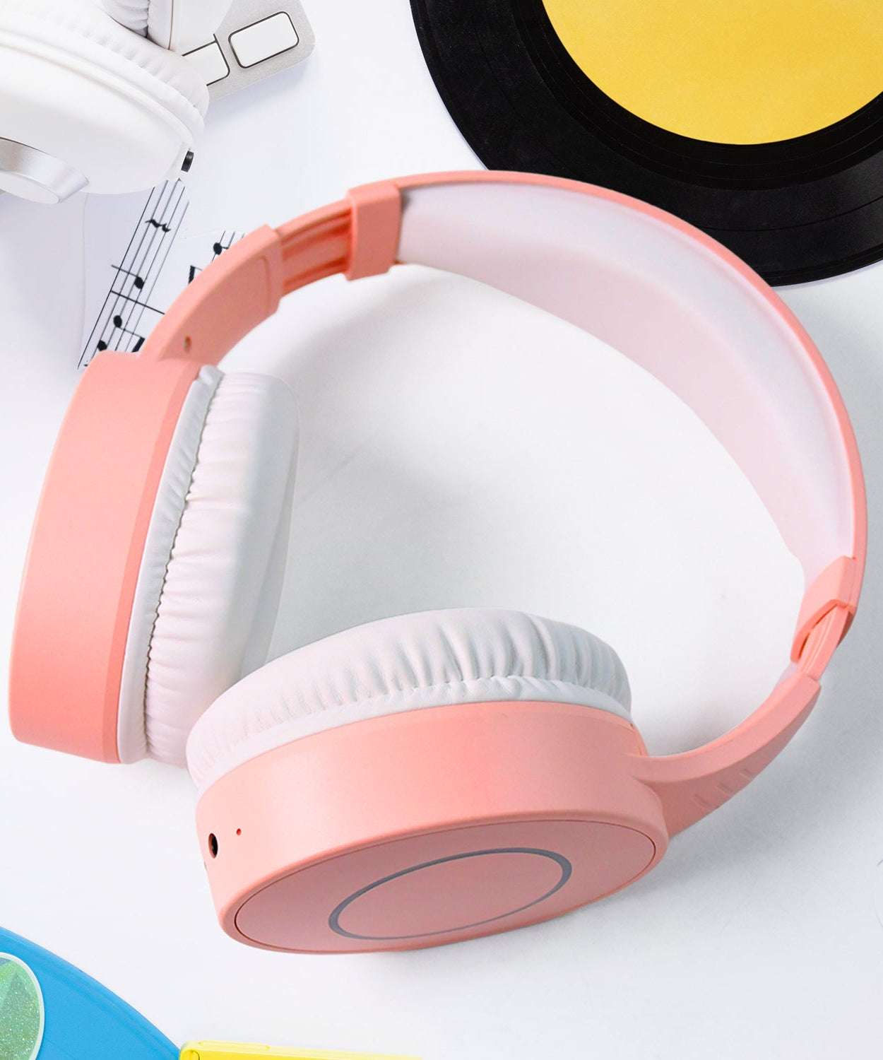 Wireless Over-Ear Bluetooth Headphones (ZW-053)