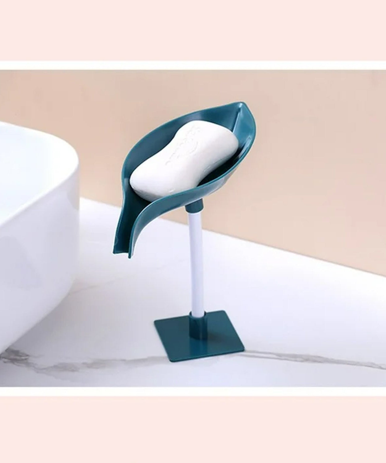 Soap Holder Leaf-Shape Self Draining Soap Dish Holder, With Suction Cup Soap Dish Suitable for Shower, Bathroom, Kitchen Sink