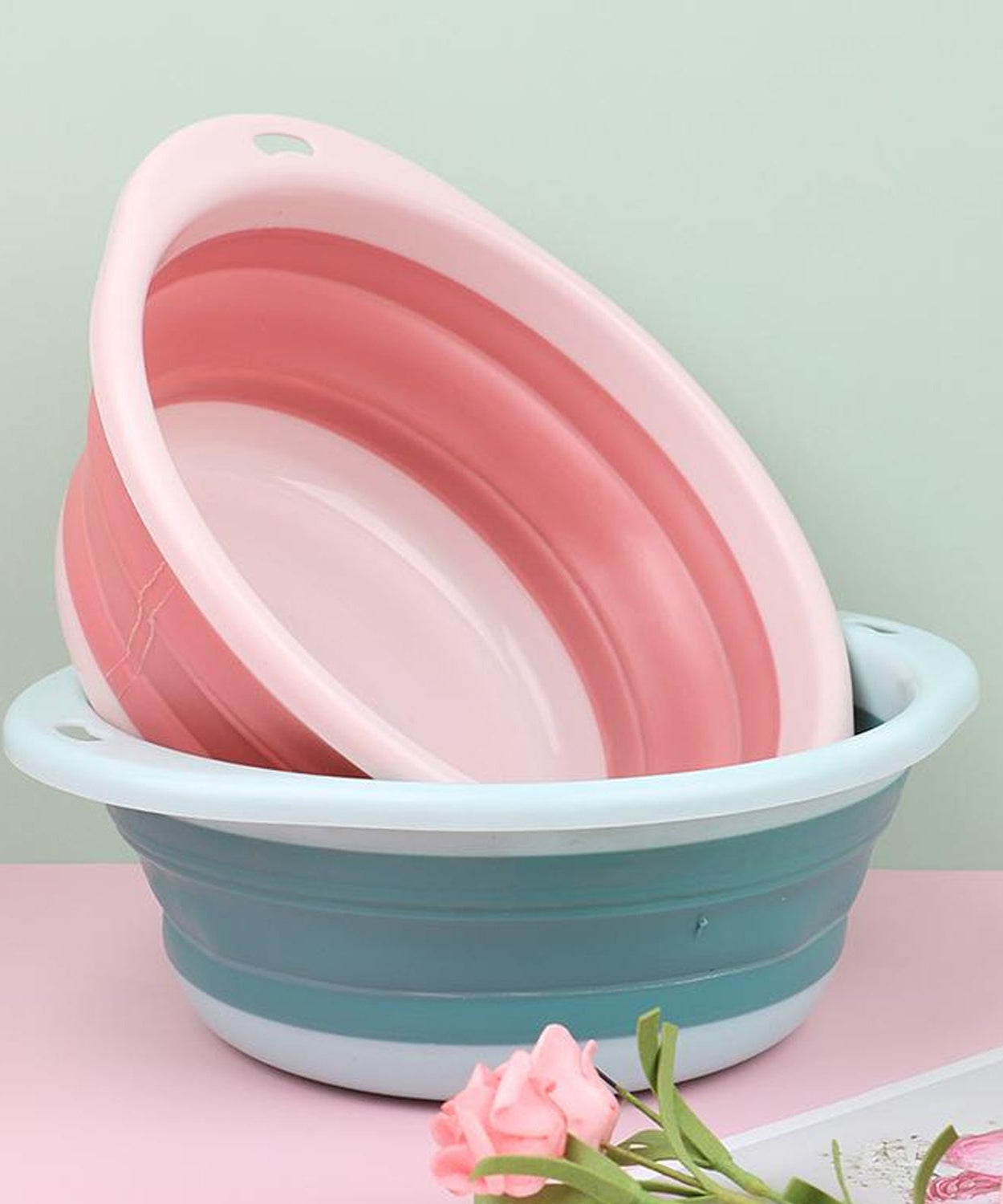 Collapsible tub, foldable and hanging hole