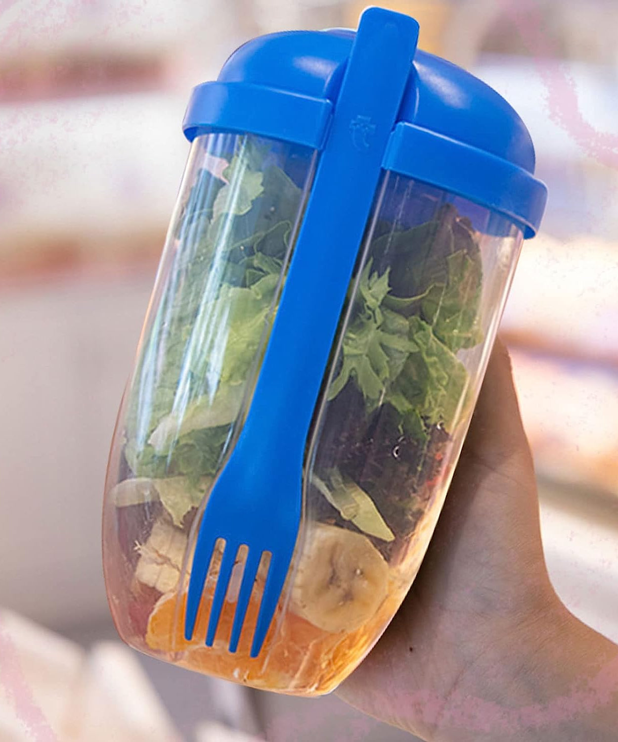 Salad mixing cup, ideal for business people on the go
