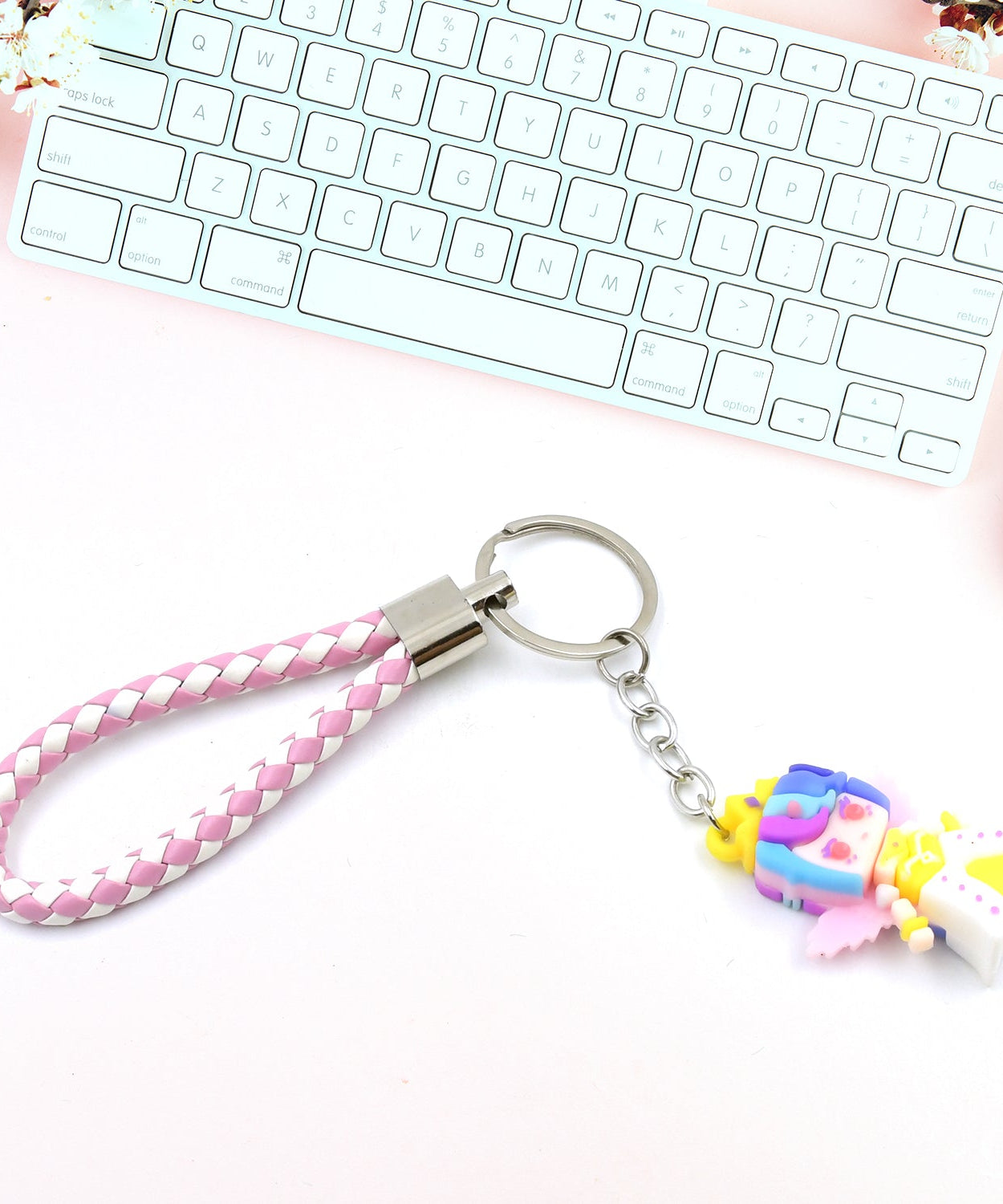 Cute Keychain With Card Gift - Keychain Accessories Key Chain Backpack Charms Car Keys Keychain for Kids Girls, Unicorn Toy and Charm Key- Chain for Bag  / Door Key- Ring / car Key- Ring / Party Favor (Mix Color & Design 1 Pc )