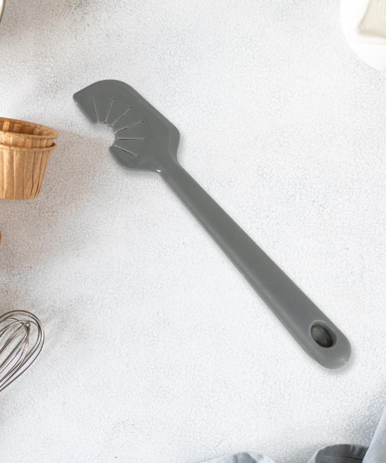 Silicon Whisk Cleaner Kitchen Tool / Whisk Scraper Tool (1Pc)