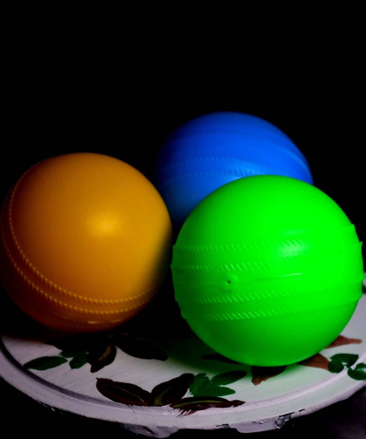 Soft and colorful balls for toddlers' play tents.