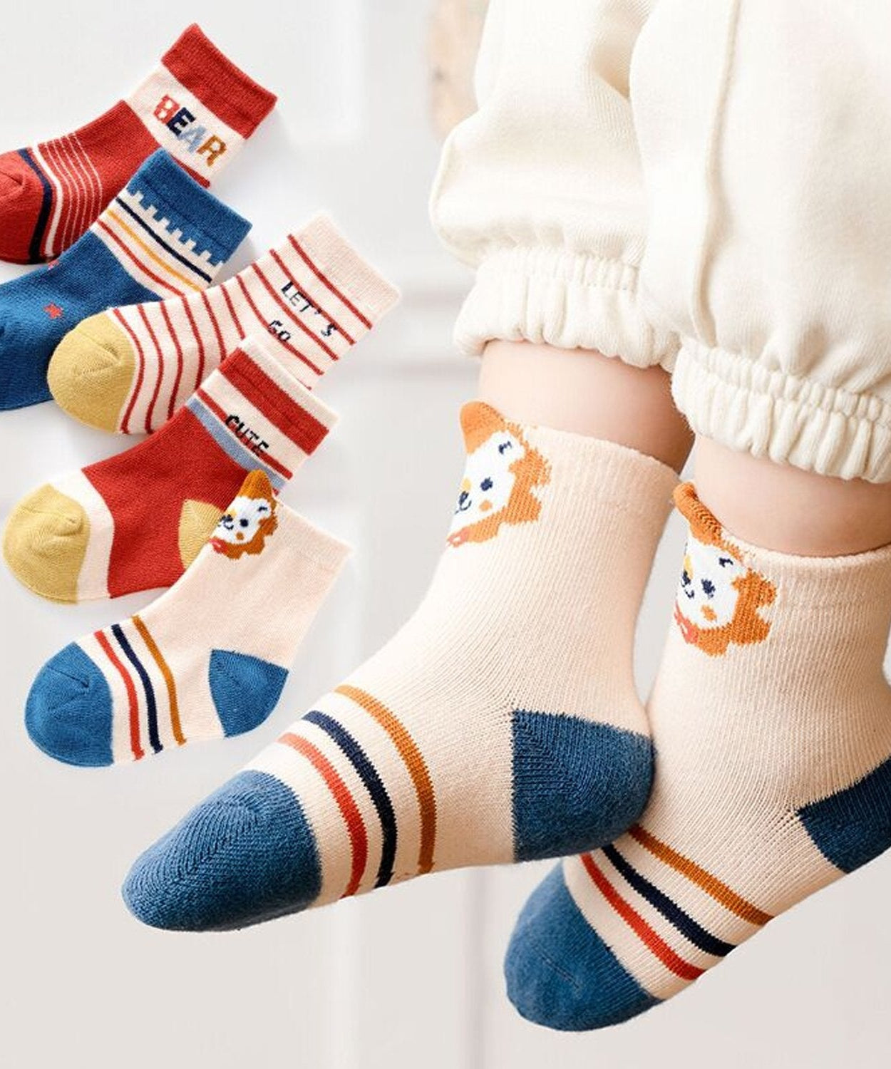 Kids' socks in a close-up, showing their simple and classic design for everyday wear