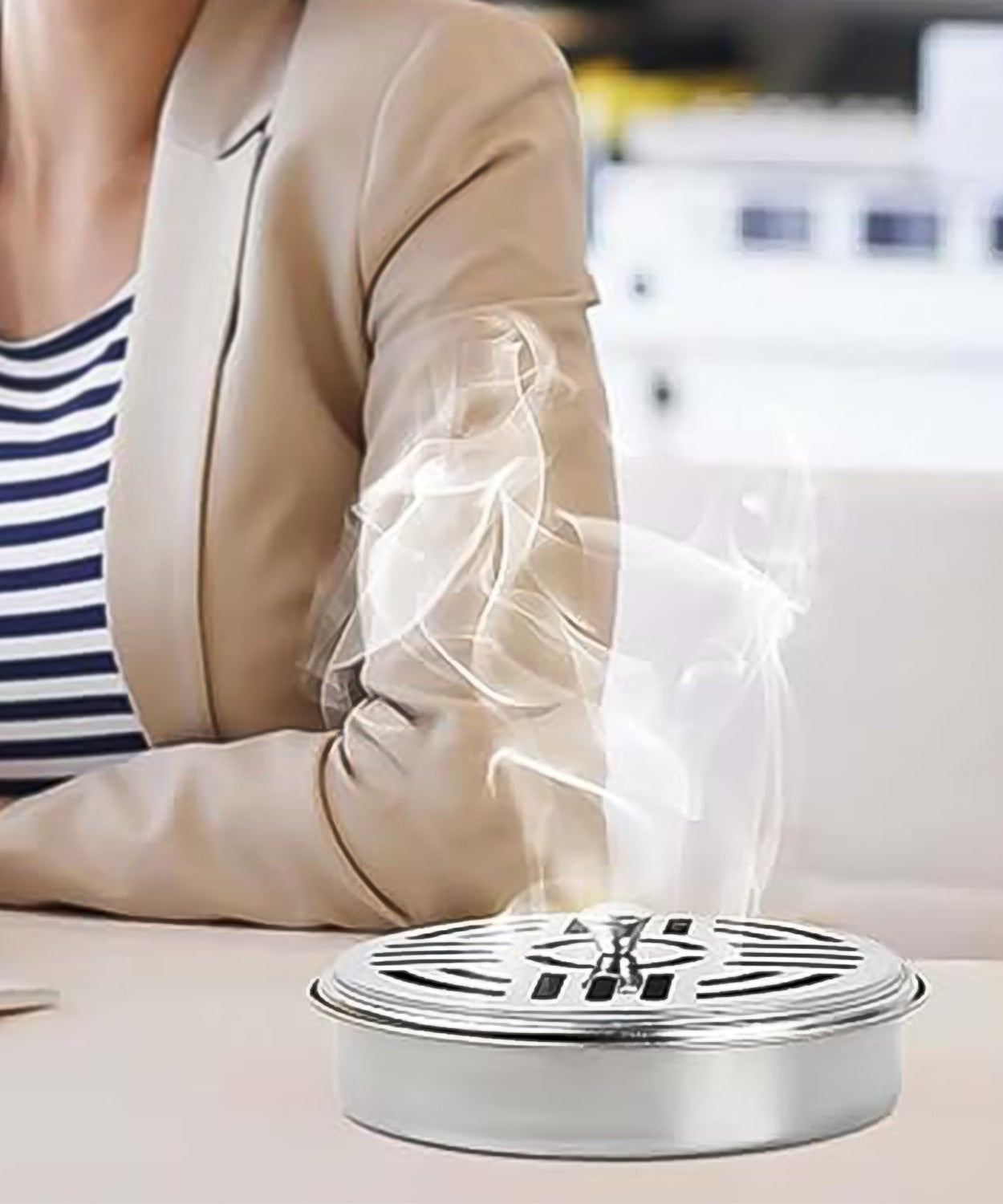 Decorative Mosquito Coil Holder Mosquito Coil Container, Incense Holder Safe Burning Coil Tray for Home Patio Pool Side Outdoor, Metal Tray