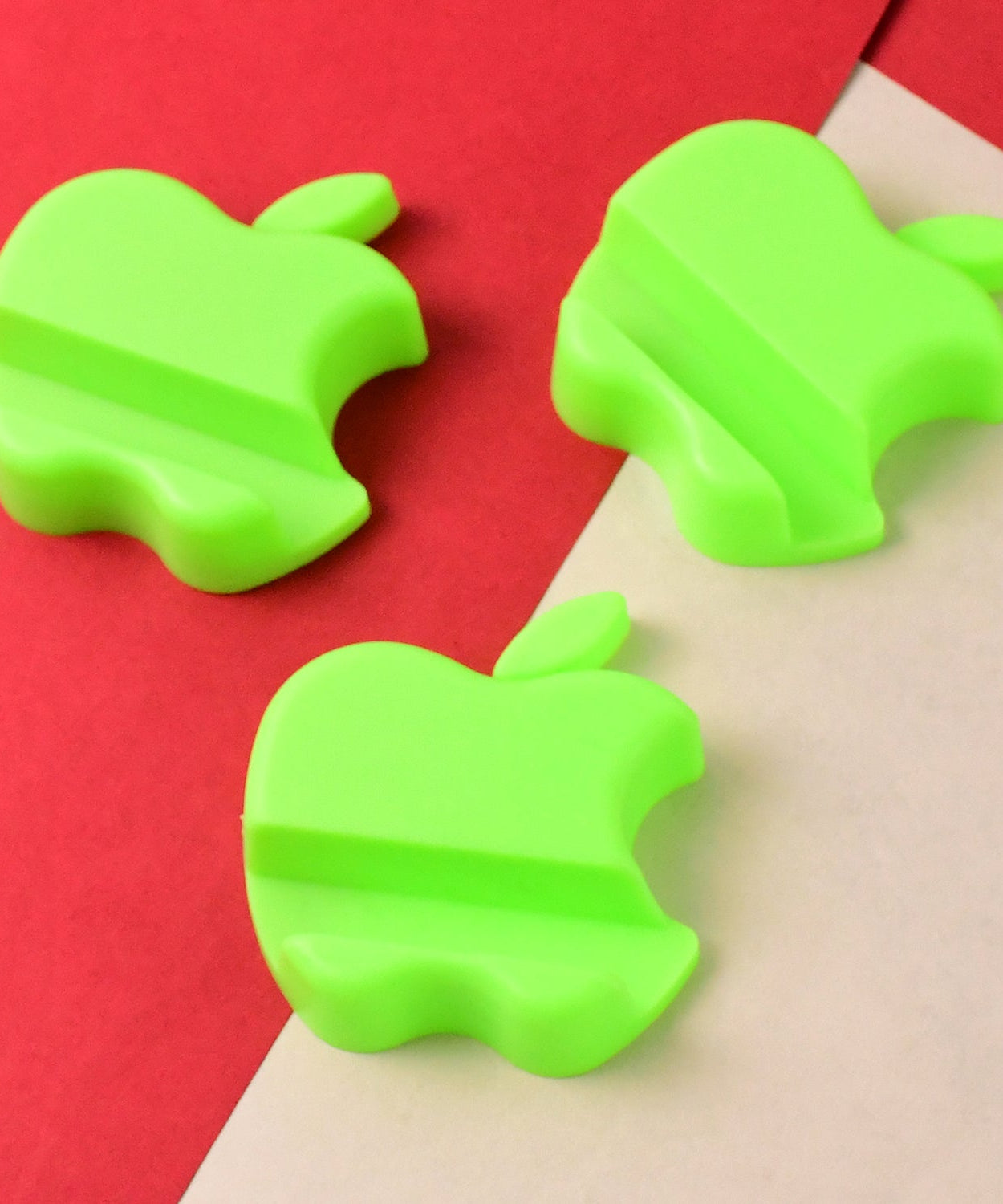 Apple Nest Mobile Holder