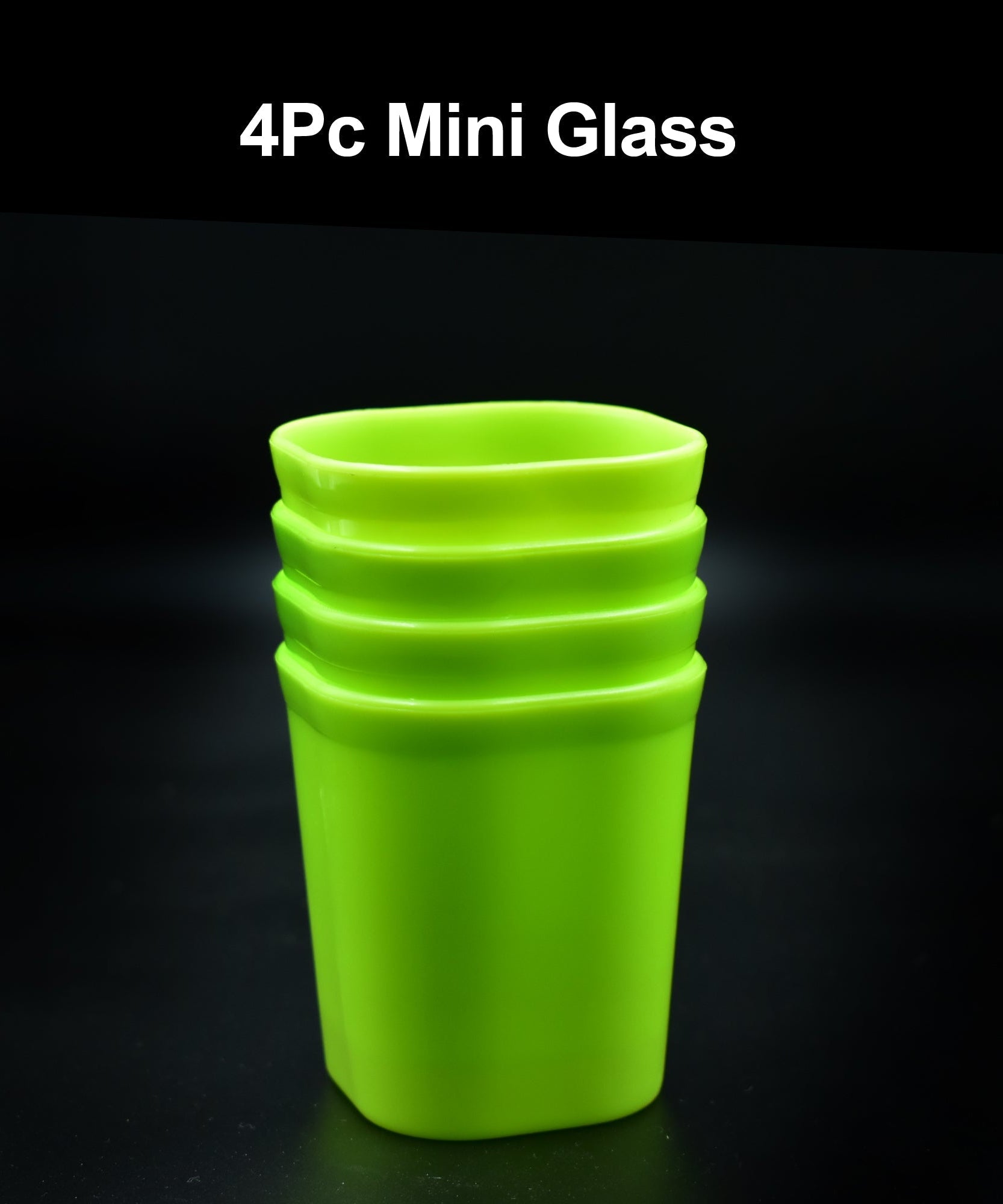 Set of 4 drinking glasses, made of unbreakable plastic.