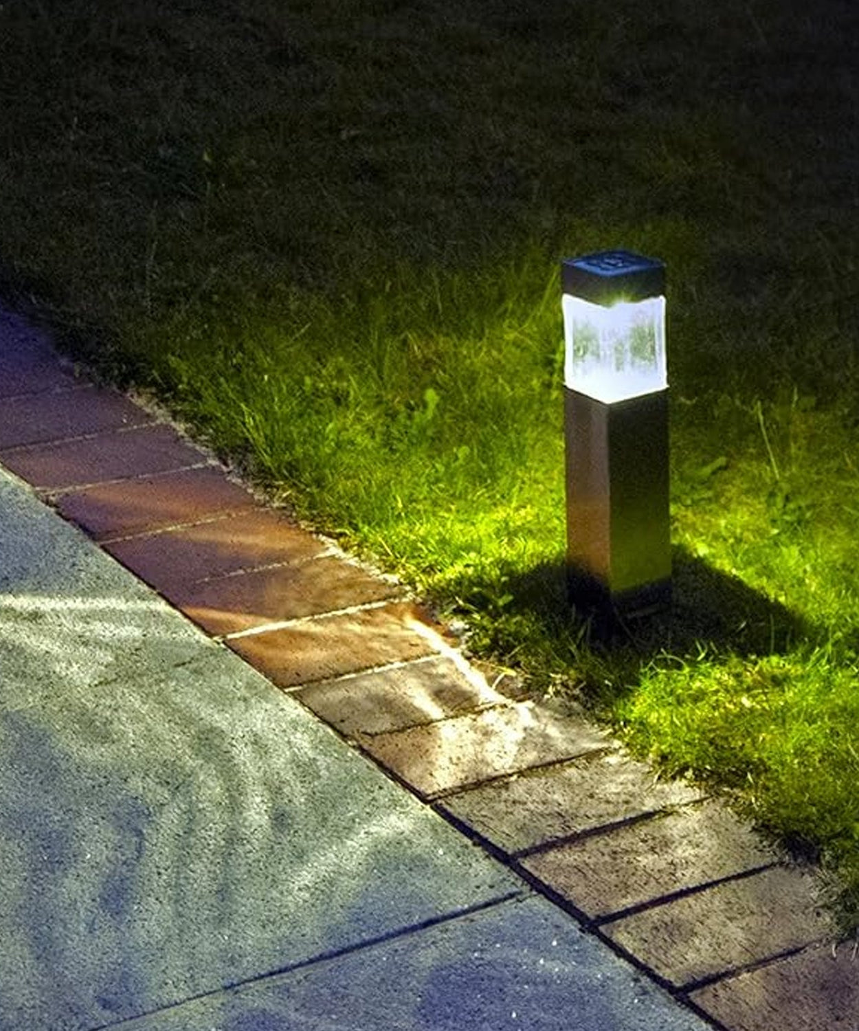 Big Garden Solar Light, Outdoor Garden Park Driveway Light (1 Pc)