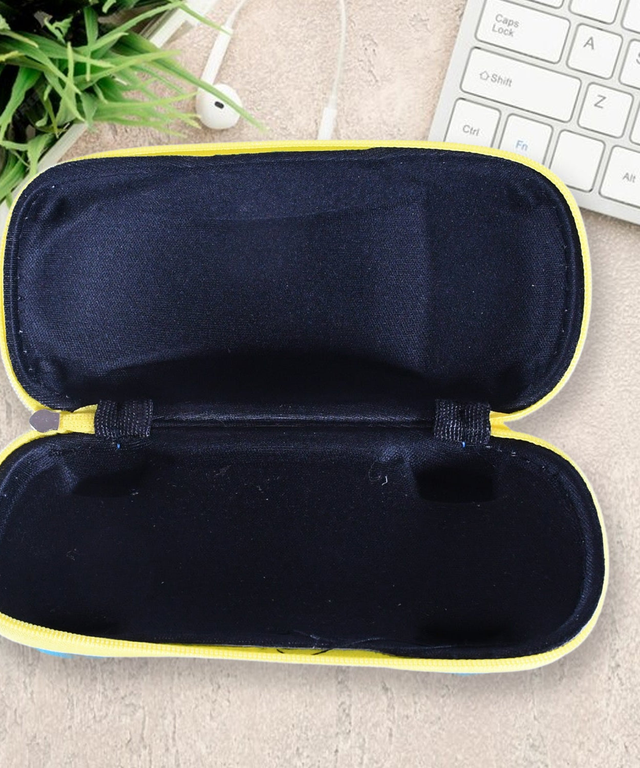 Cartoon Car Shape Sunglasses Box Portable Eyeglasses Case Fashion Lovely Sunglass Case Children's Glasses Box Blind Box for Kids Sunglasses Cases (1 Pc)