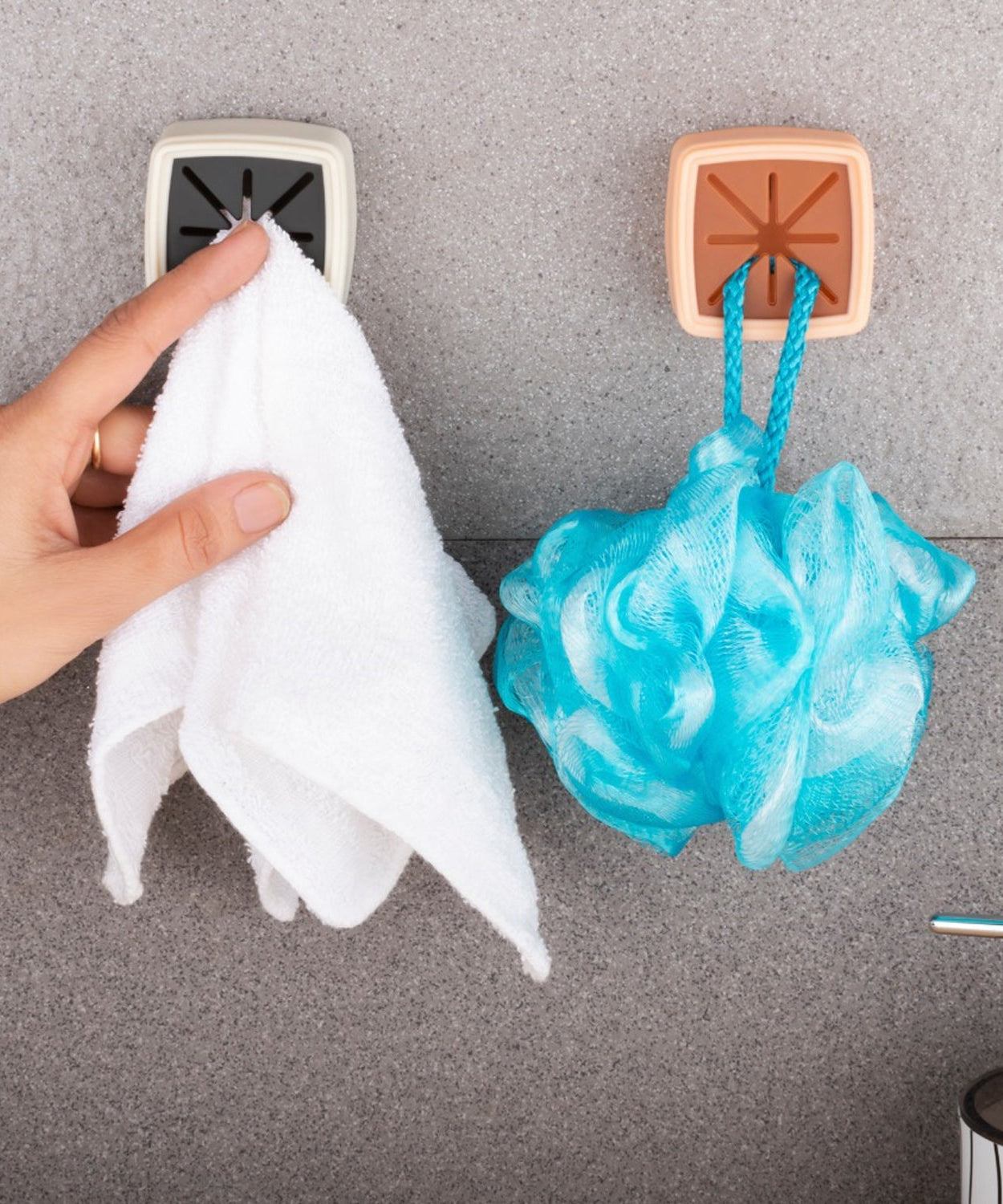 Towel holder set, ideal for any bathroom setup