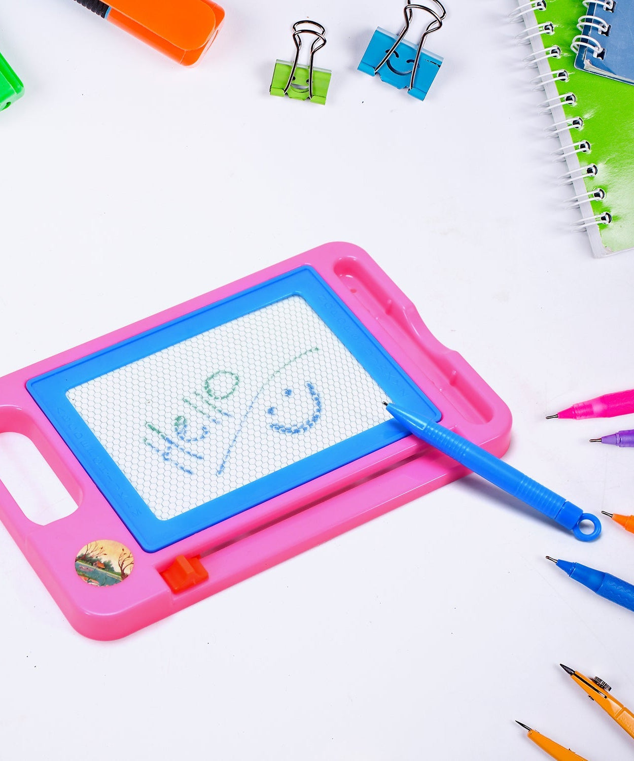 Magnetic writing slate, toy with magnetic pen