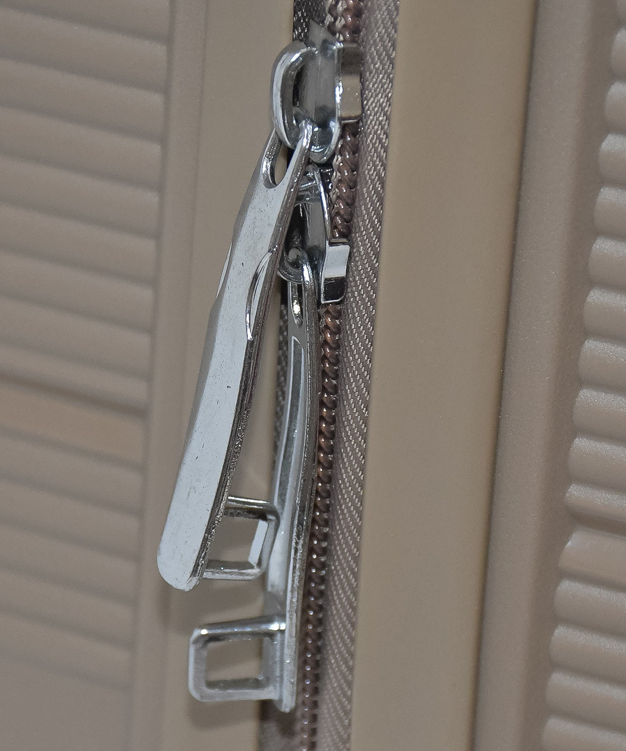 Expandable Hard-Shell Travel Suitcase