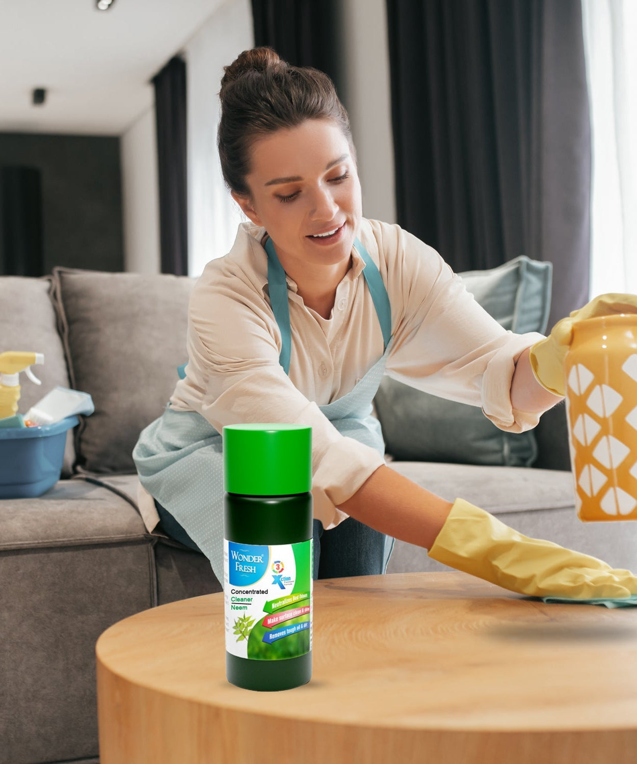 Mop cleaner liquid with disinfectant and insect repellent features