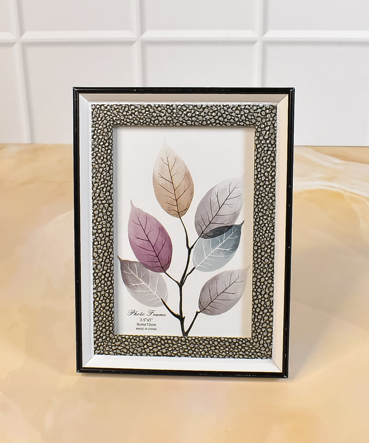 Modern Plastic Picture Frame Photo Holder (1 Pc / Mix Color & Design / 15×12 Cm)