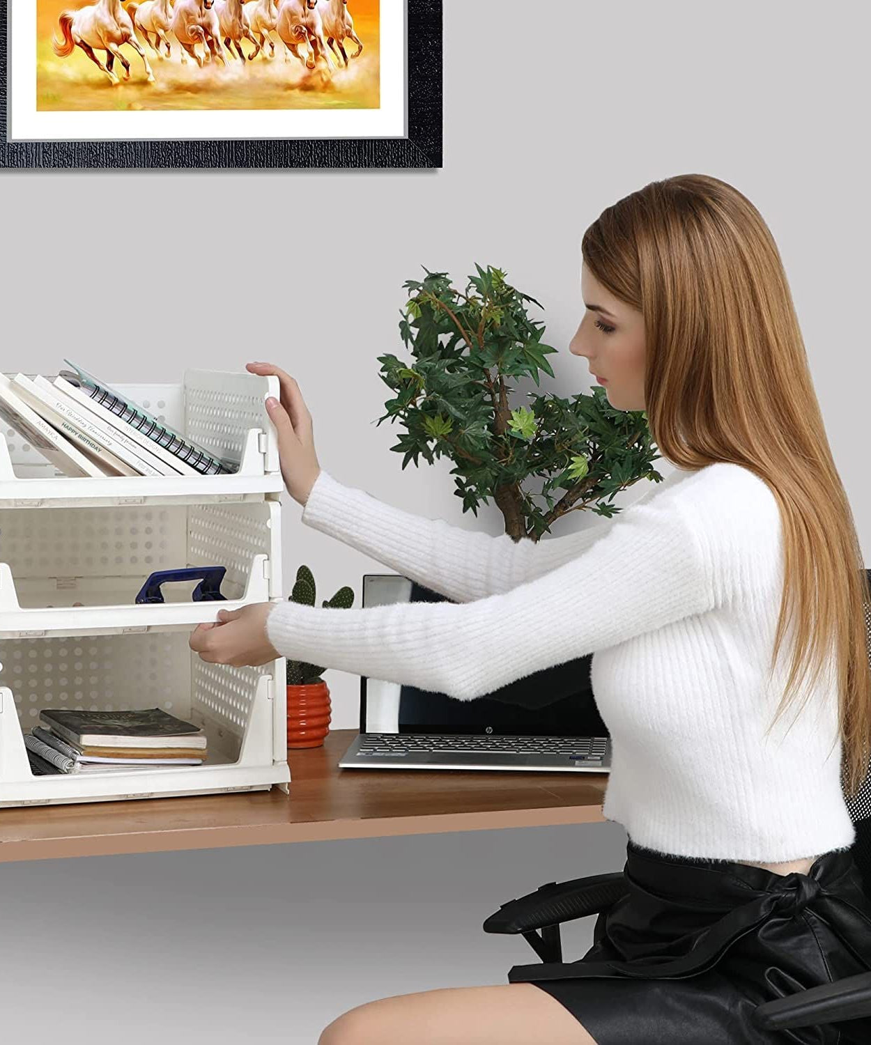 Plastic drawer organizer, 3 layers, foldable and stackable for clothes and accessories.