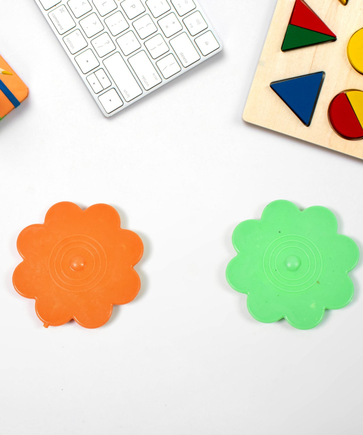 Small Magic air spinner, Plastic Promotional Spinning Toys (1 Pc)