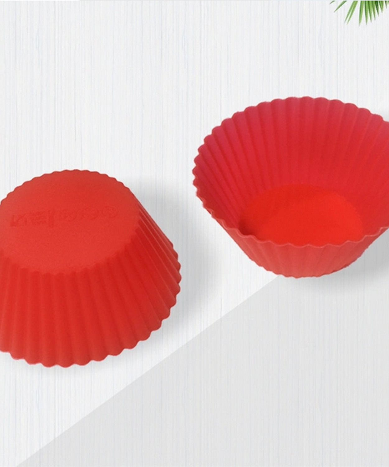 Silicone cupcake mould, flexible and durable.