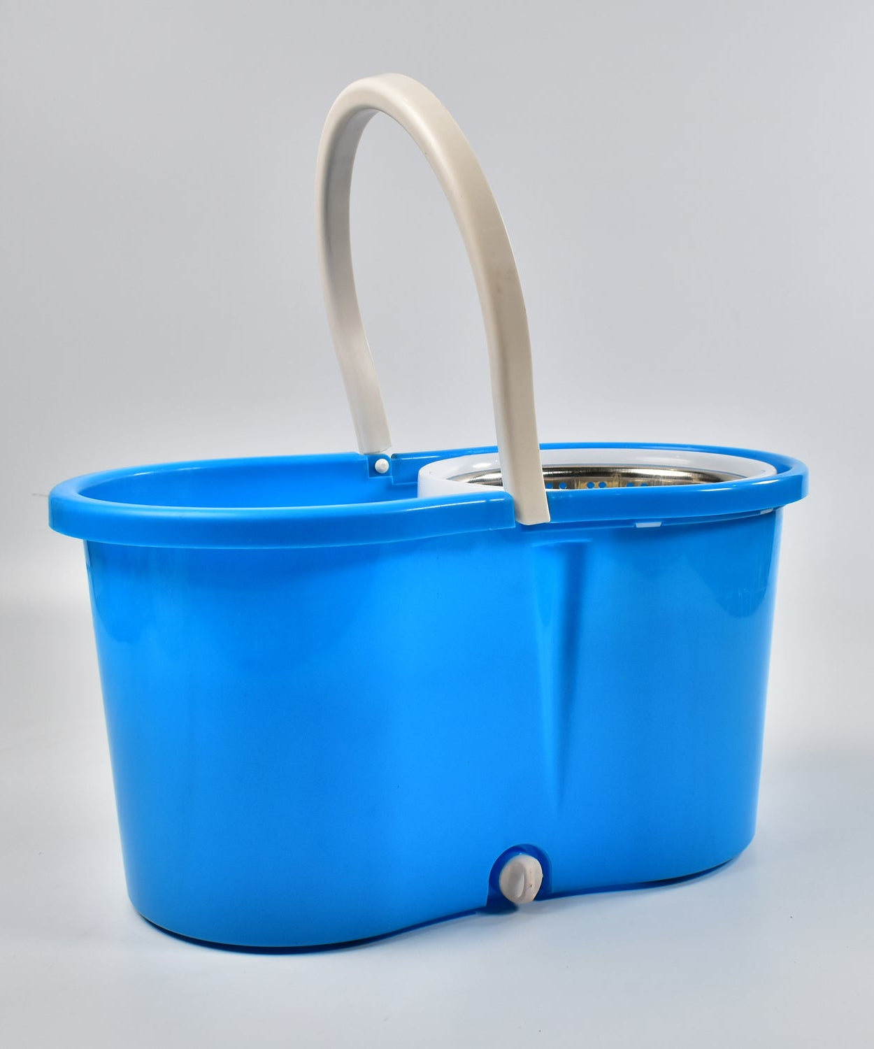 Advanced spin mop system for efficient cleaning.