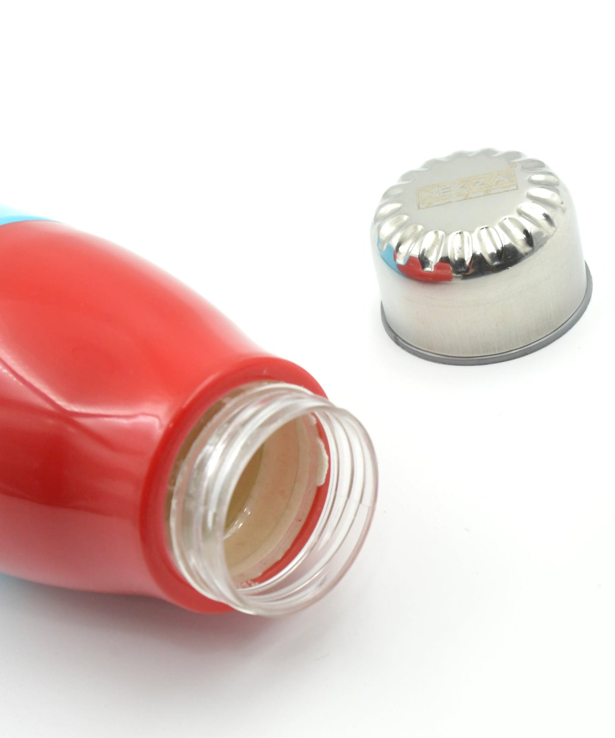 Sleek reusable water bottle for everyday use