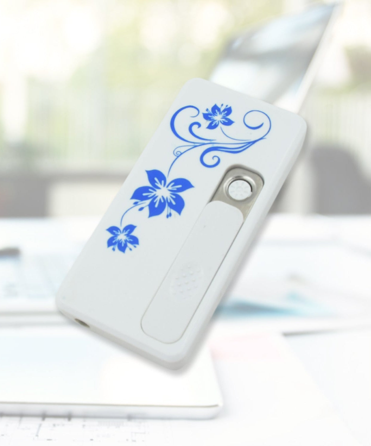 Stylish Electric USB Lighter for Men & Women, Regular Cigarettes Portable USB Rechargeable Flameless, Coil Slim Cigarette Lighter with Charging Cable, Windproof E lighter, Lighter for Smoking (1 Pc )