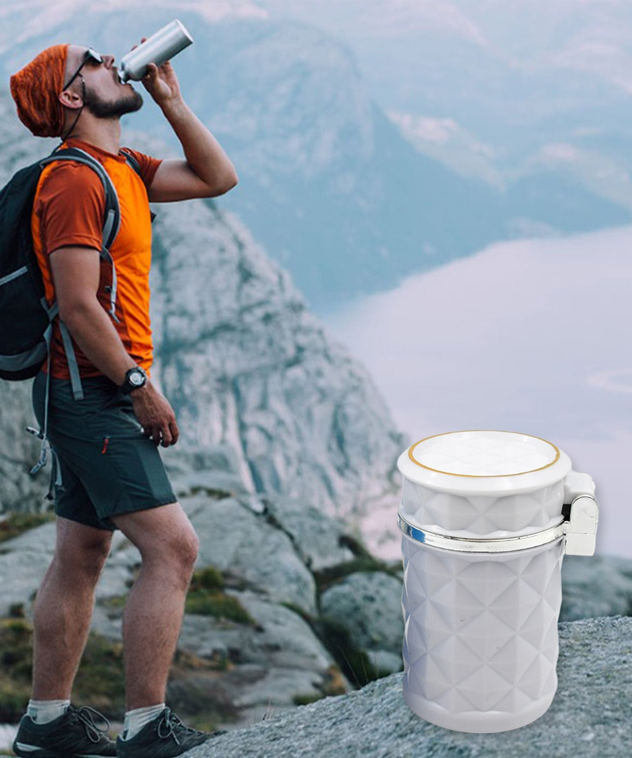 Decorative cigar ash bucket with blue LED light for car