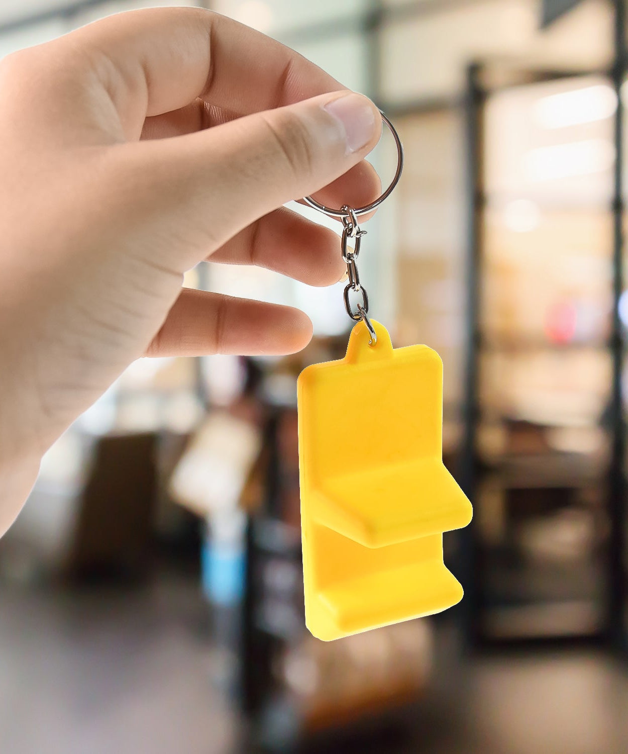 Plastic 2-in-1 Mobile Stand Keychain (1 Pc)