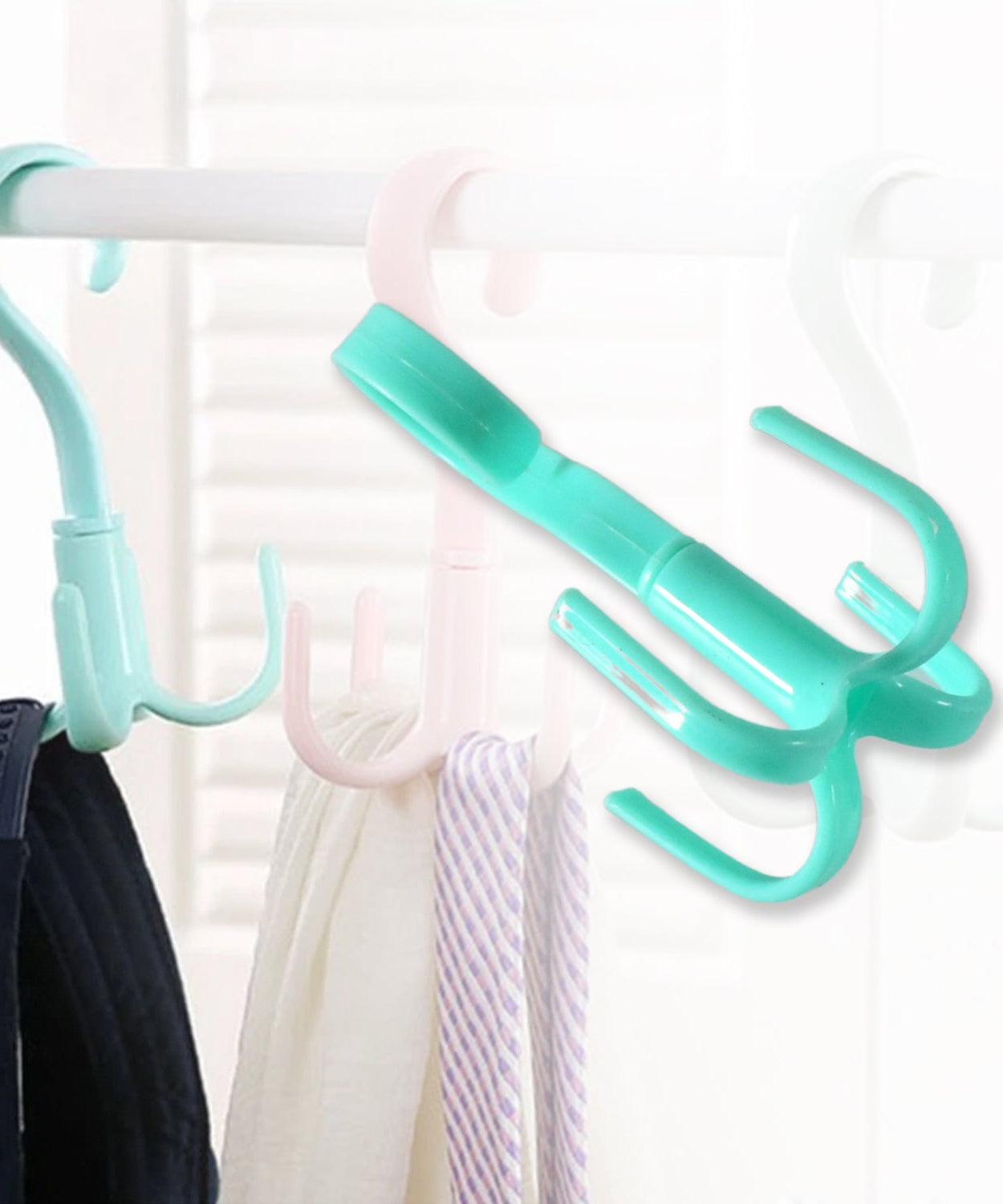 Multi-function handbag rack rotatable design.