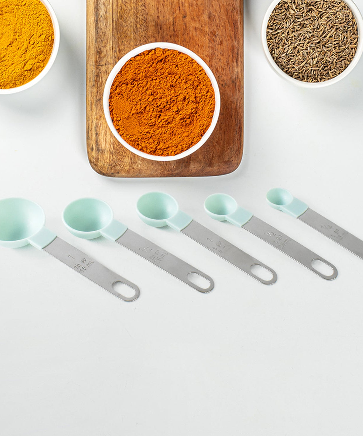 Stainless Steel and Plastics Measuring Spoon (Set of 5 Pc)