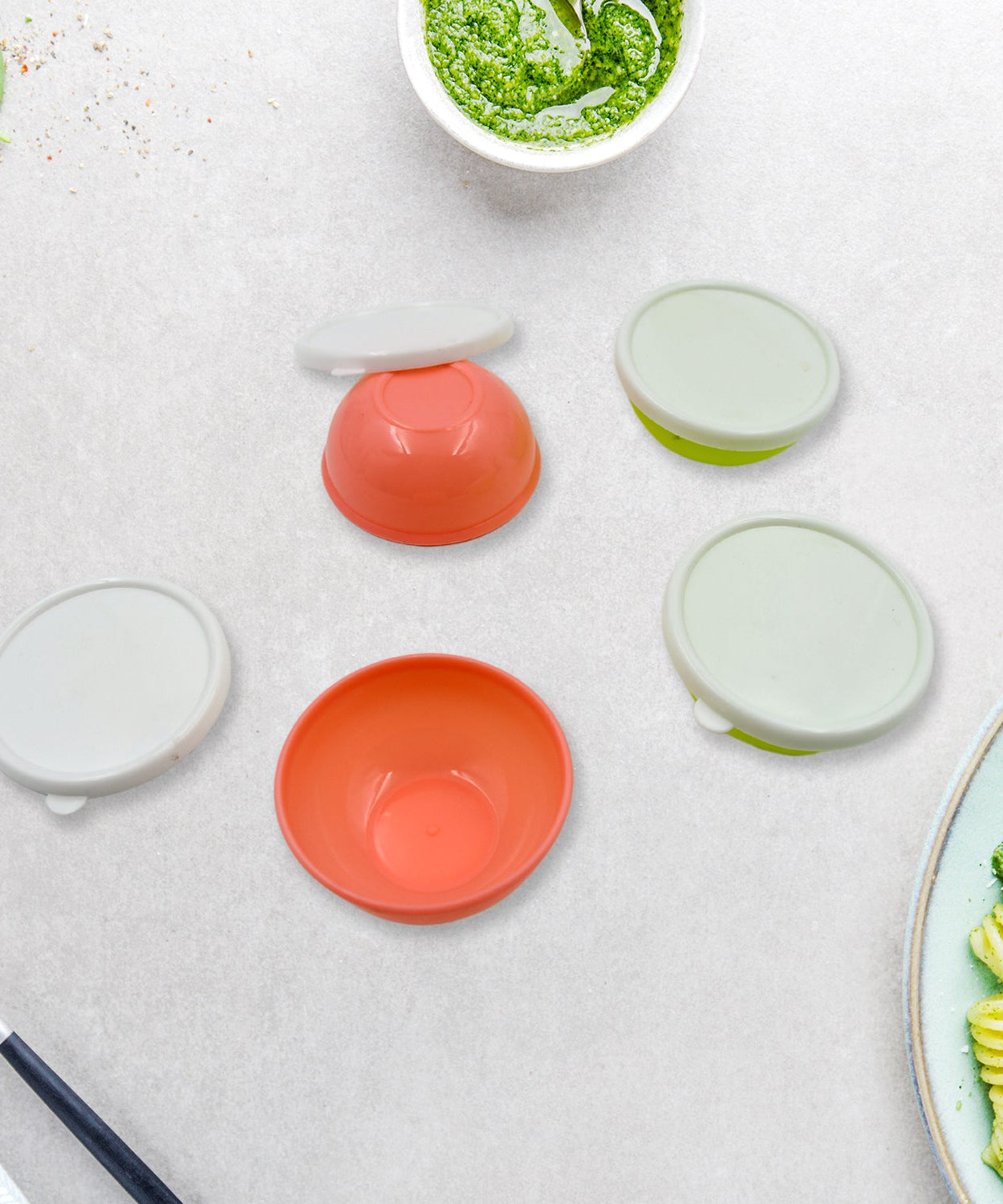 Multipurpose Small Round Plastic Bowl / Katori With Lid, Microwave Safe Reusable Lightweight Bowl, Dishwasher Safe Chutney Bowl (4 Pcs Set)