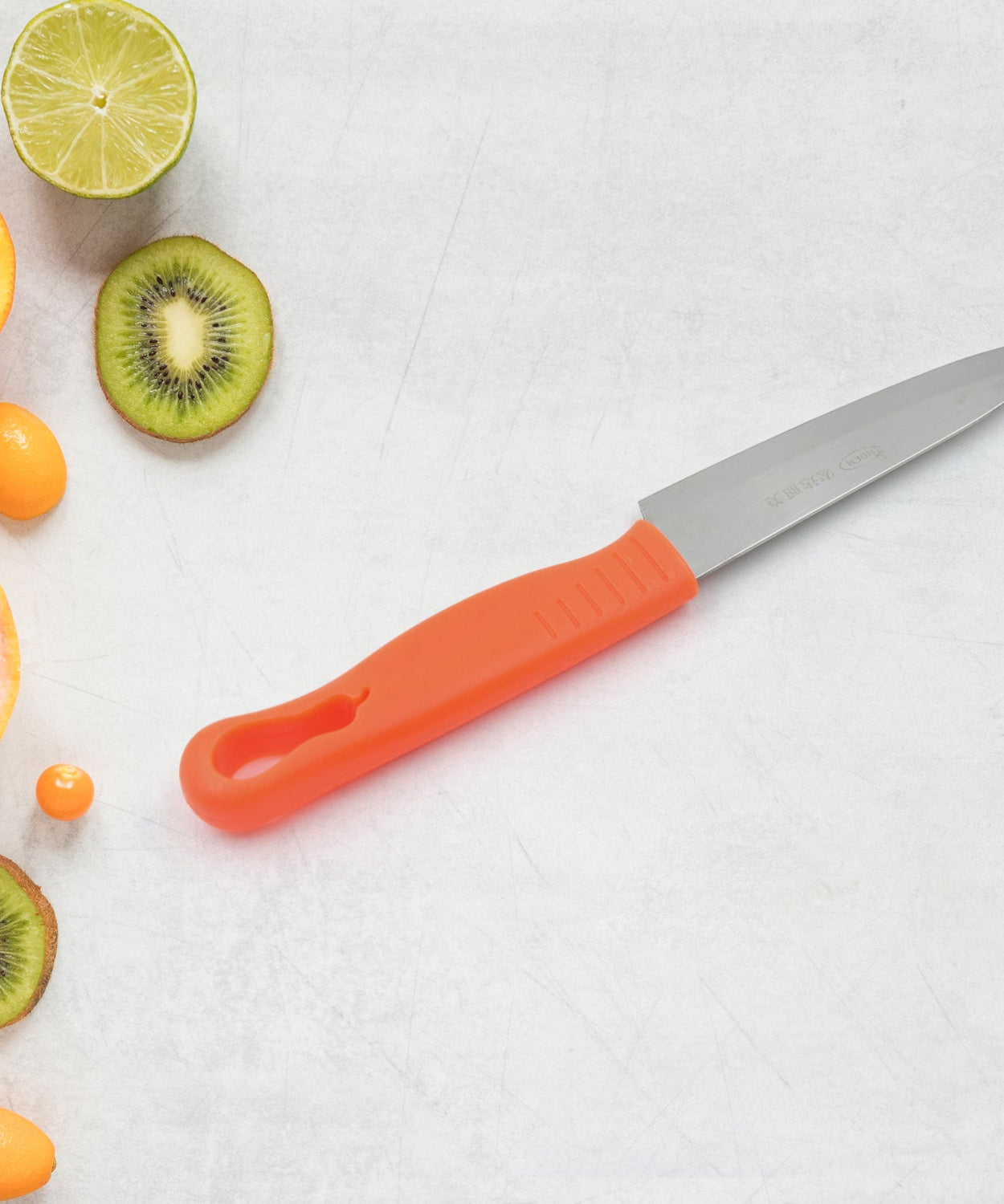 Stainless steel knife with cover and ergonomic handle for kitchen use