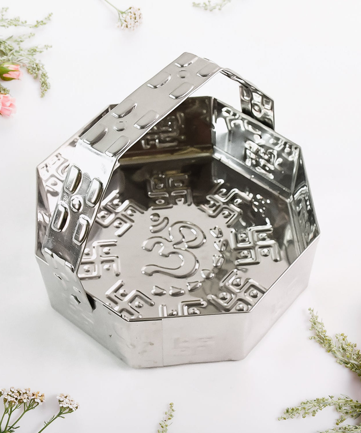 Tradi metal Pooja Basket 