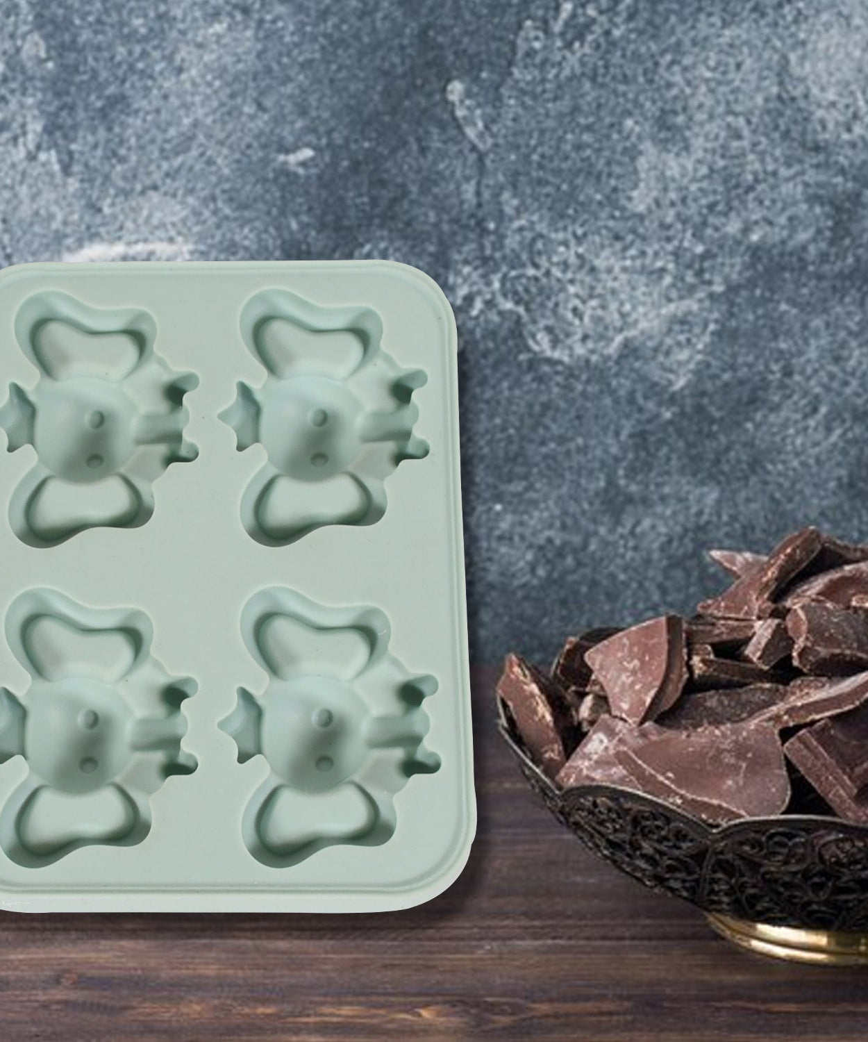 Silicone Cartoon Shape 4 Grid Ice Cube Tray Ice Cube Molds Trays Small Cubes Tray For Fridge, Flexible Silicon Ice Tray (1 pc)