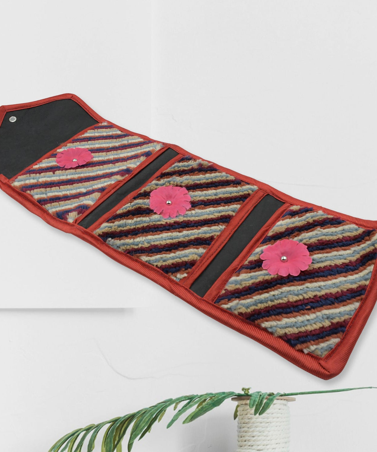 Foldable Hanging Organizer with 3 Pockets - Wall Hanging Letter Holder