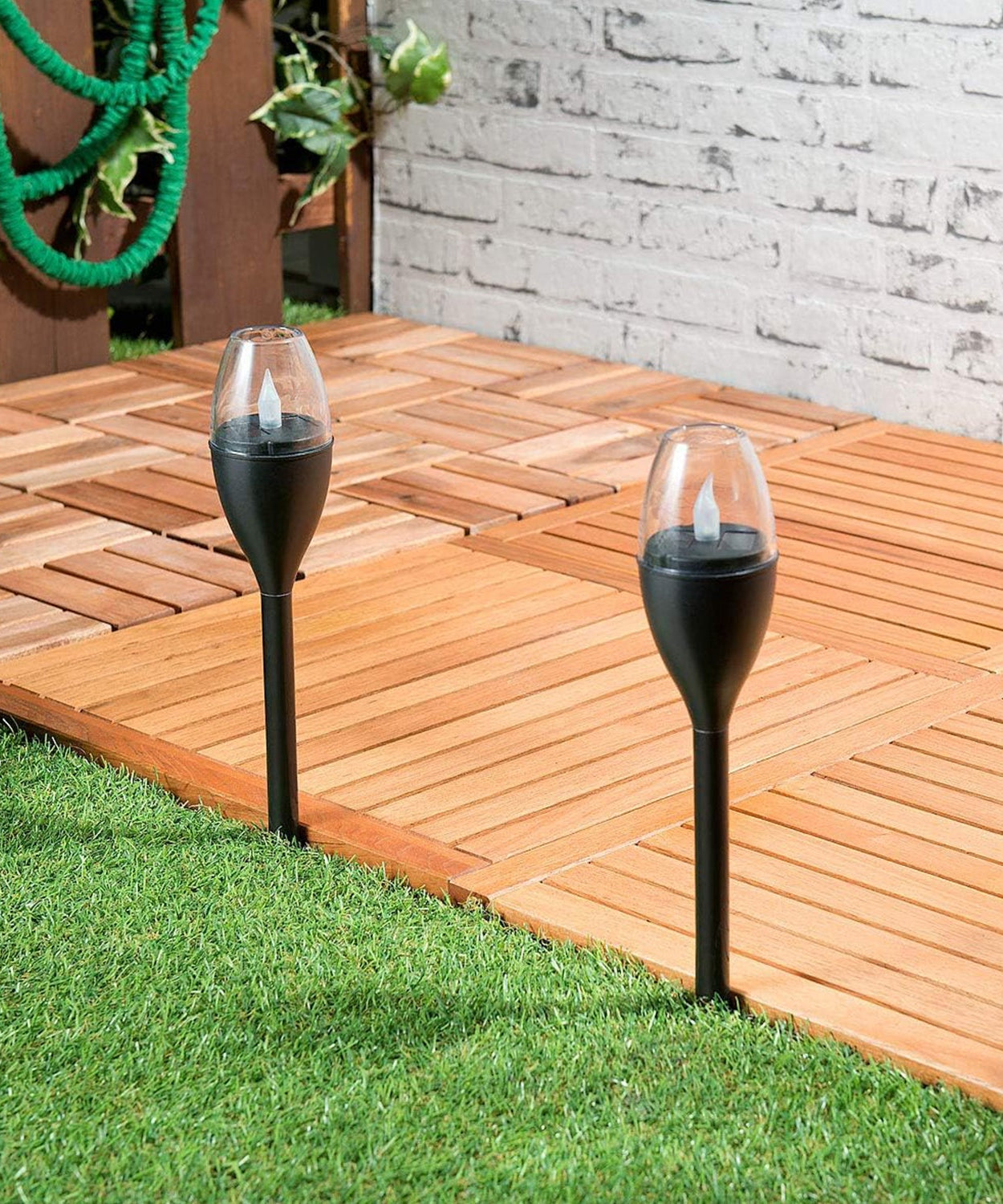 Solar-Powered Outdoor Pathway Garden Light (1 Pc)