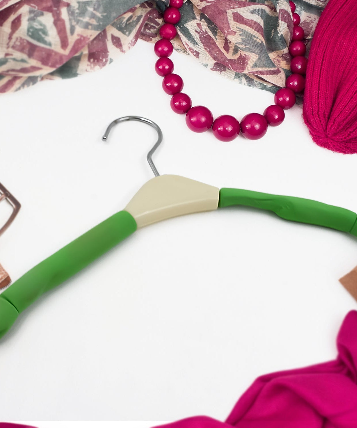 Solid Sponge Hanger Non-Slip Hanger Home No Trace Clothes Hanging Pants Clip Clothing Store Hangers, Clothes Hanger for Closet Wedding Dress Women, Men, Children Clothing (1 Pc )