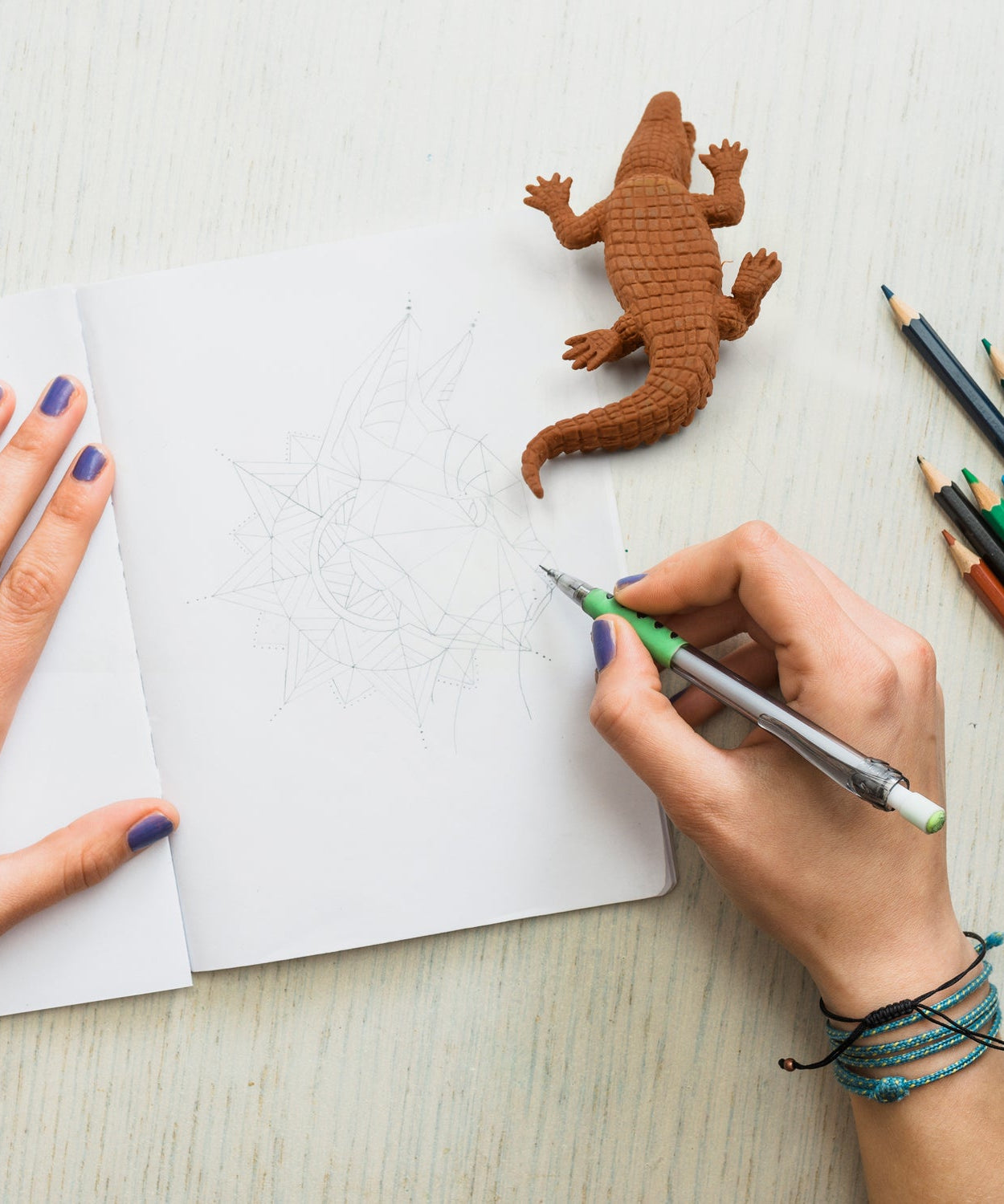 Crocodile-shaped erasers for kids, 3D mini eraser toys