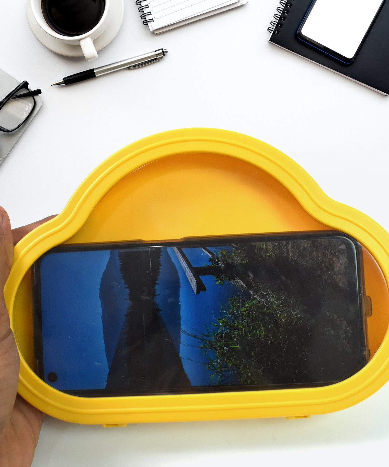 Smartphone / Mobile Stand, Waterproof Case, Smartphone Stand Case (1 pc / Yelllow colour)