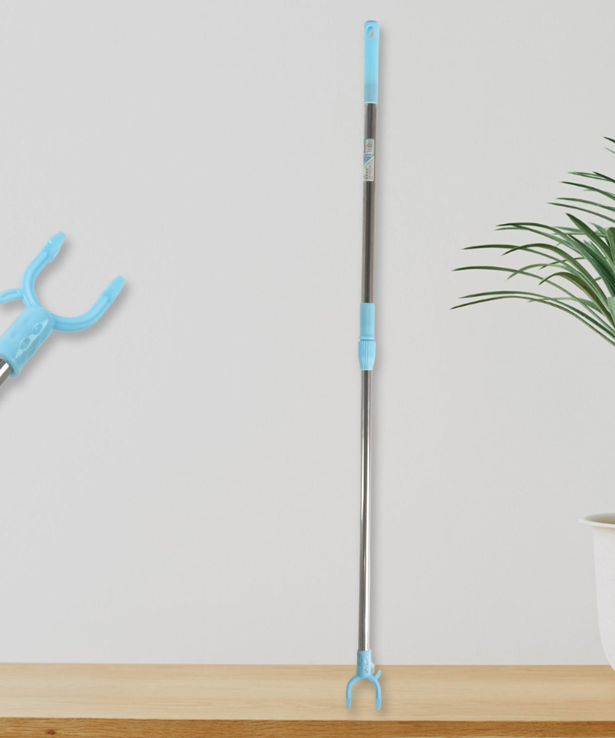 Stainless Steel Telescopic Pole Clothes Hooks Hanger (1 Pc / 1 Mtr.)