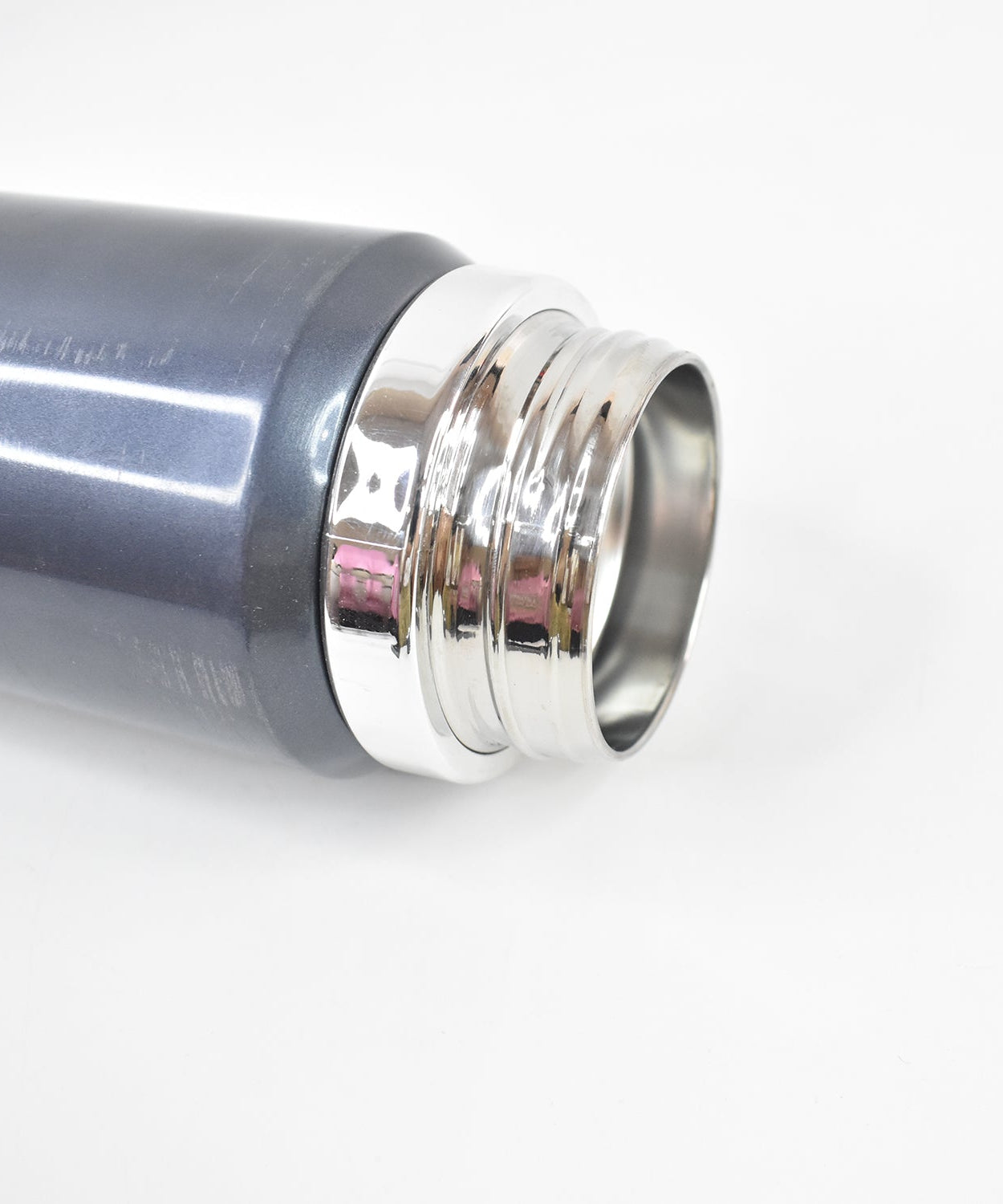 Stainless Steel Water Bottles Approx 600ML (Mix Design & Color / 1 Pc)