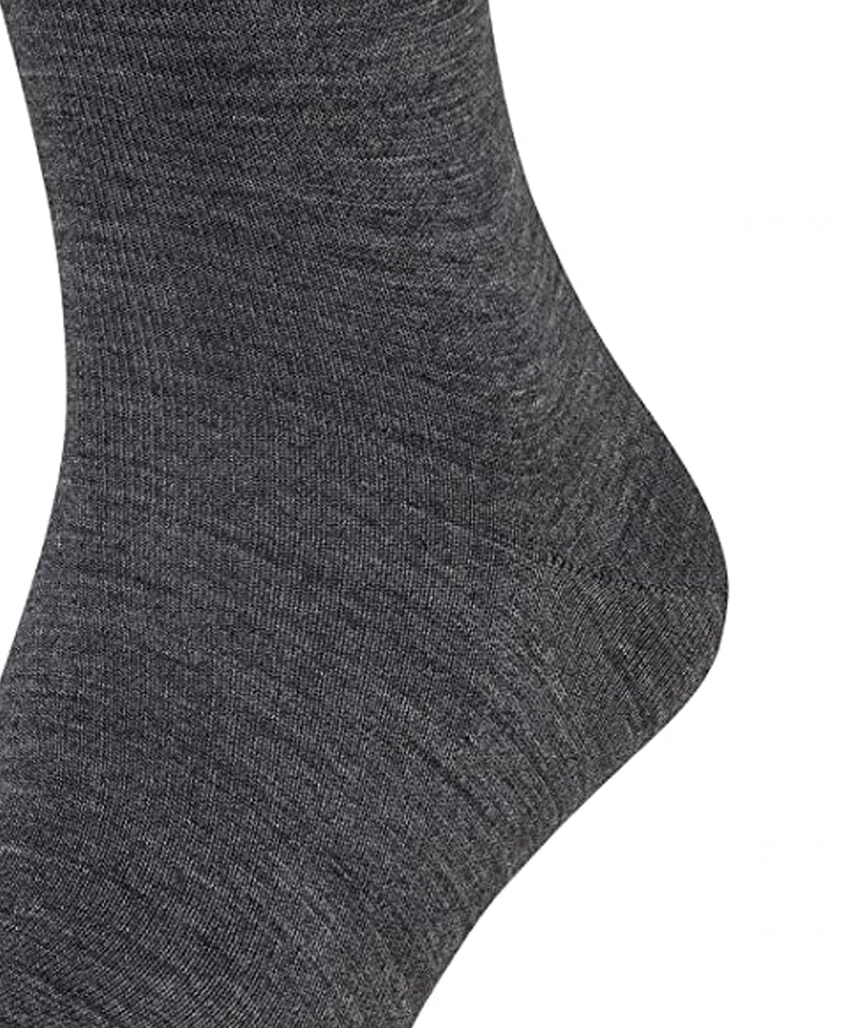 Breathable thickened socks.