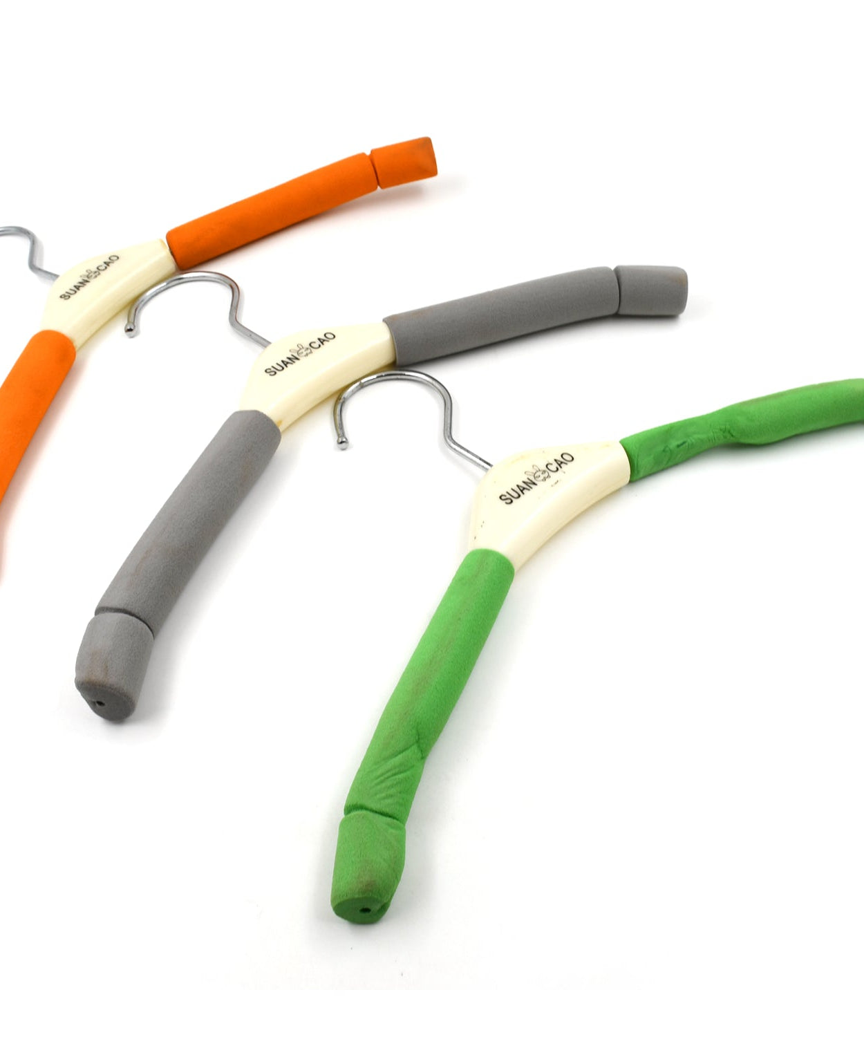 Solid Sponge Hanger Non-Slip Hanger (1 Pc / Mix Color / B Grade)