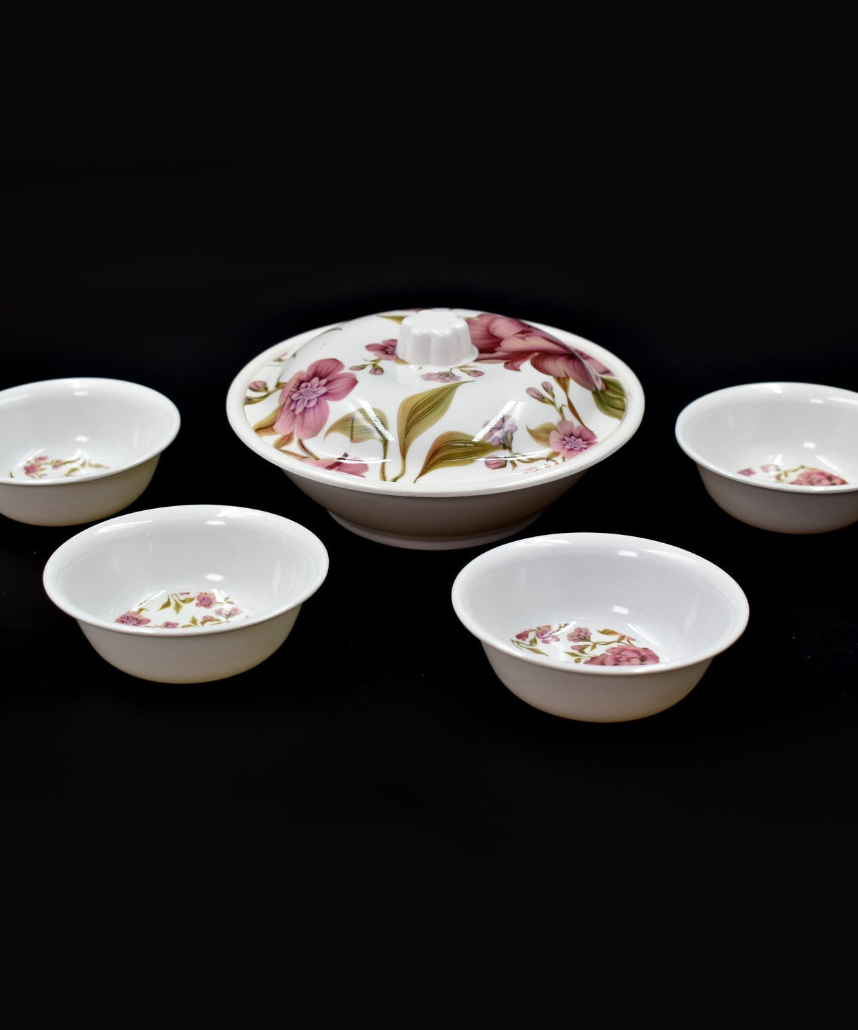 Elegant 5-piece pudding serving set.