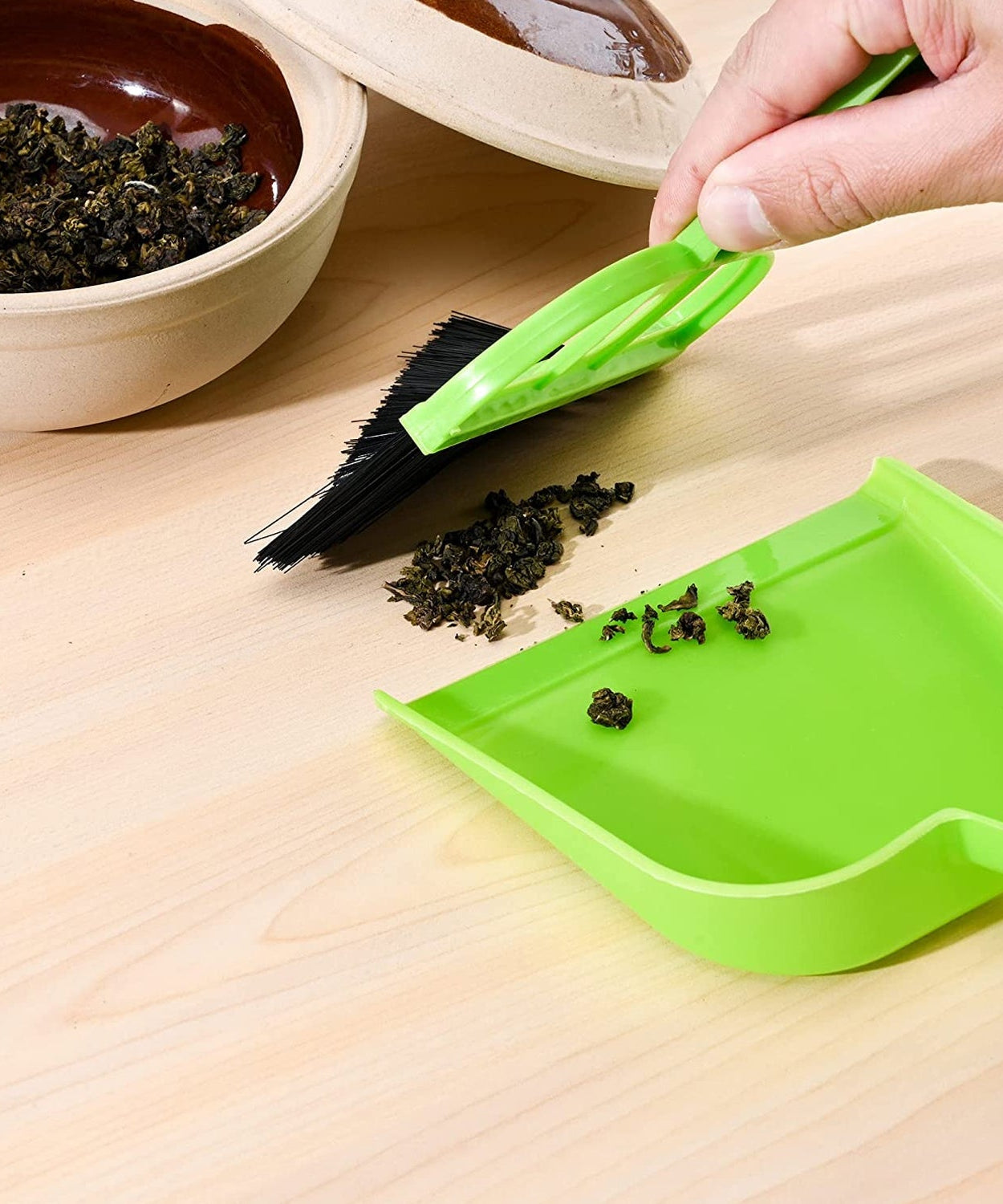 Big size dustpan with broom brush, cleaning tool