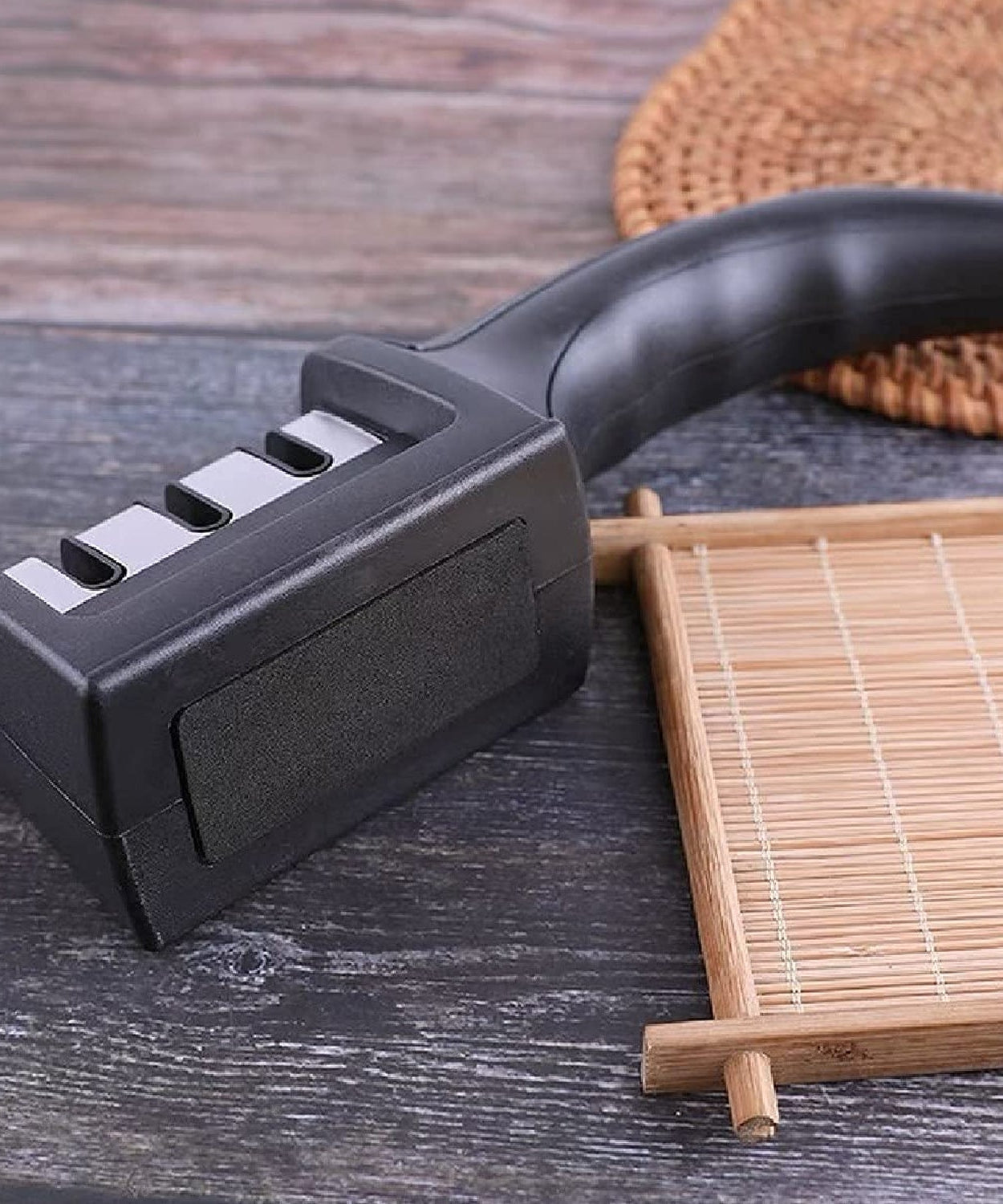 Manual Red & Black Knife Sharpener 3 Stage Sharpening Tool for Ceramic Knife and Steel Knives.