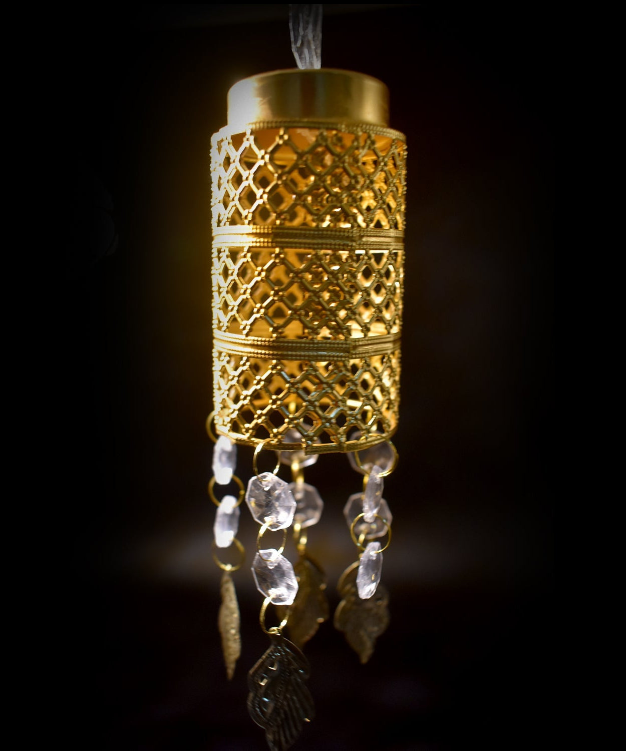 Detailed fancy golden jhoomer.