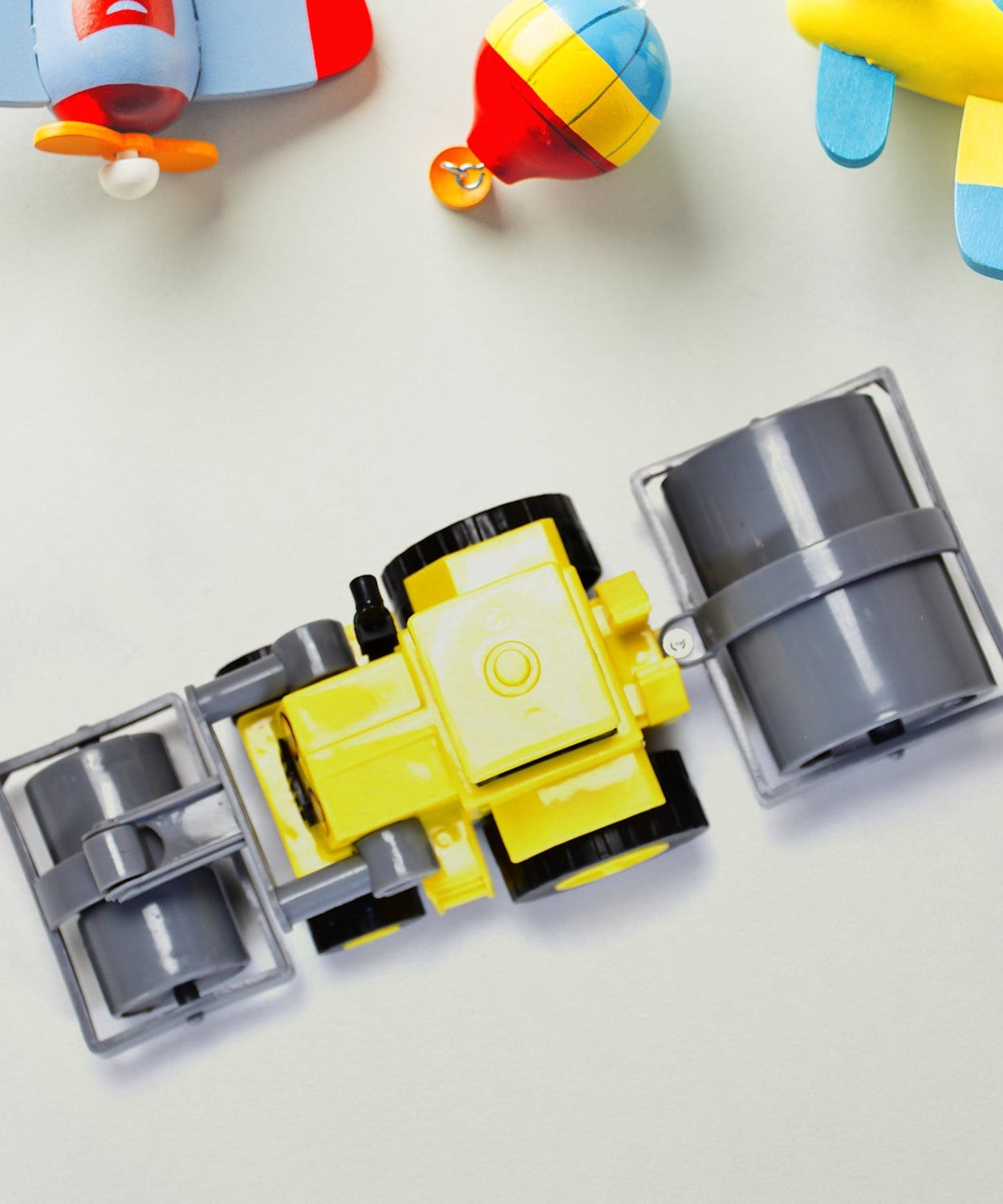 Excavator toy with additional accessories.